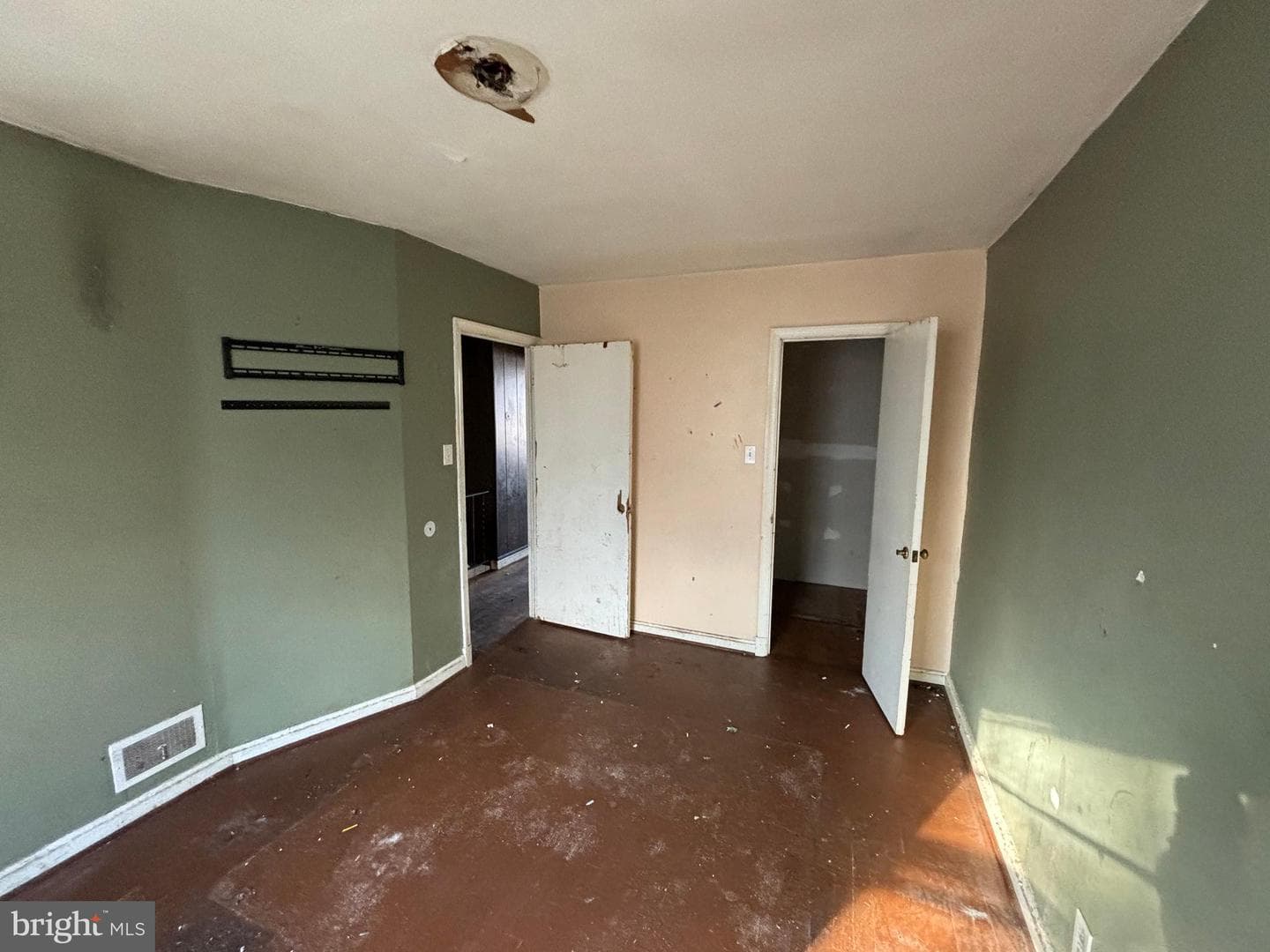 1415 Locust photo 12