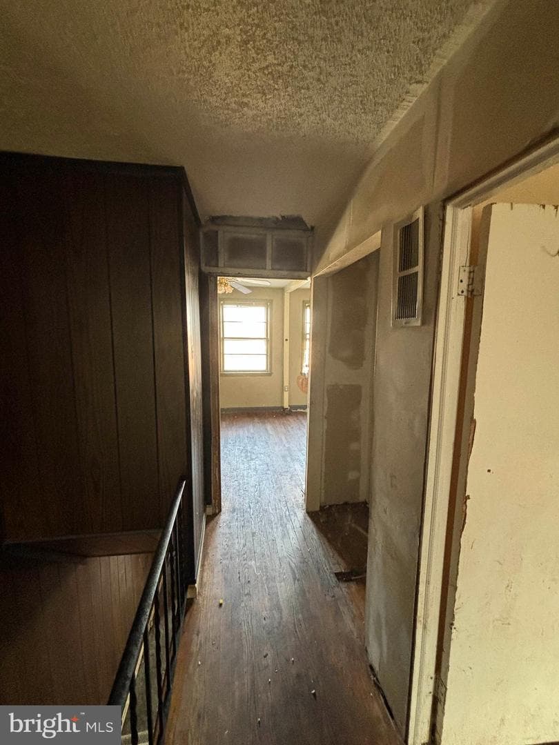 1415 Locust photo 15