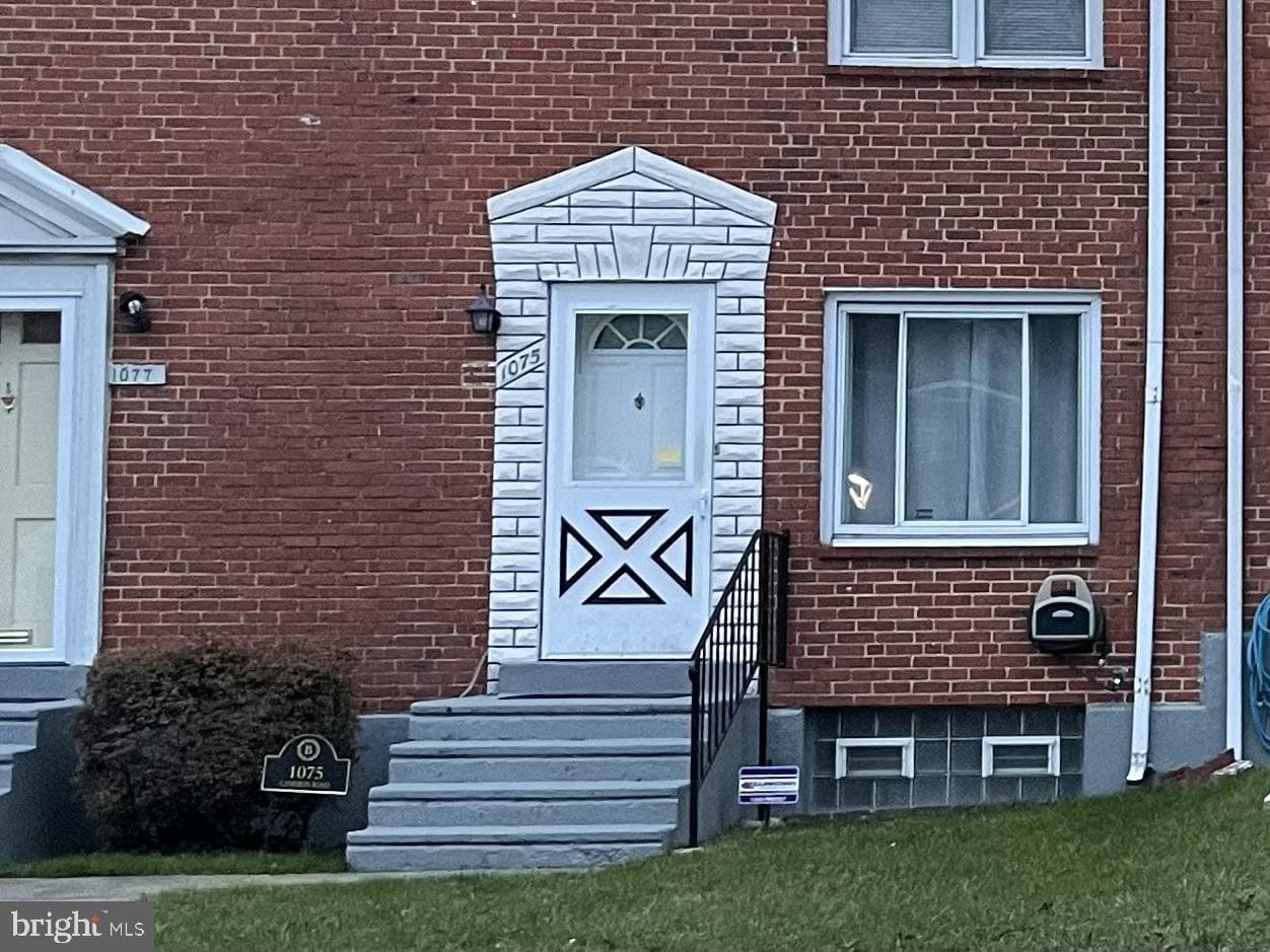 1075 Cameron Road photo 1