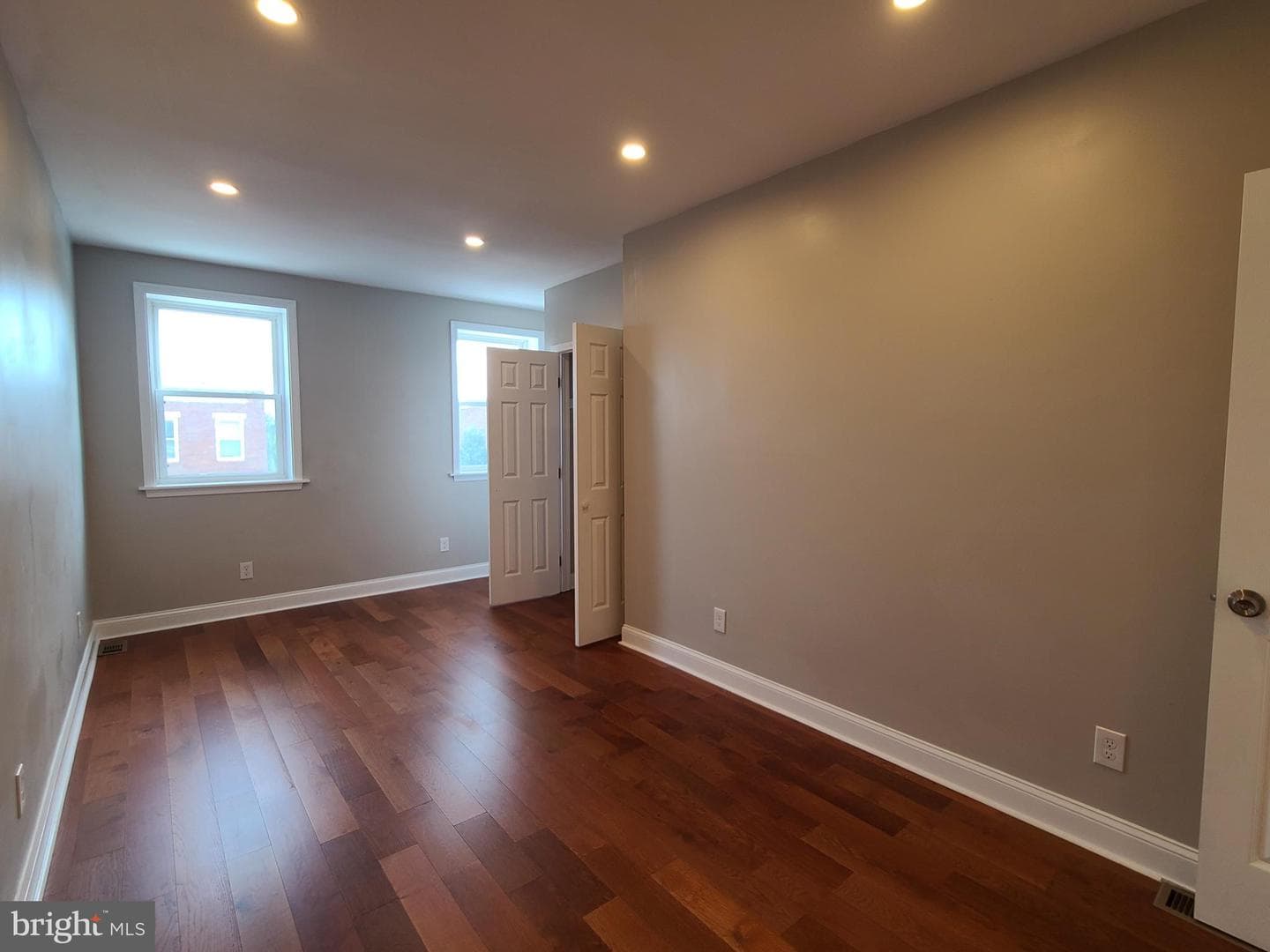 2622 Ashland Avenue photo 18