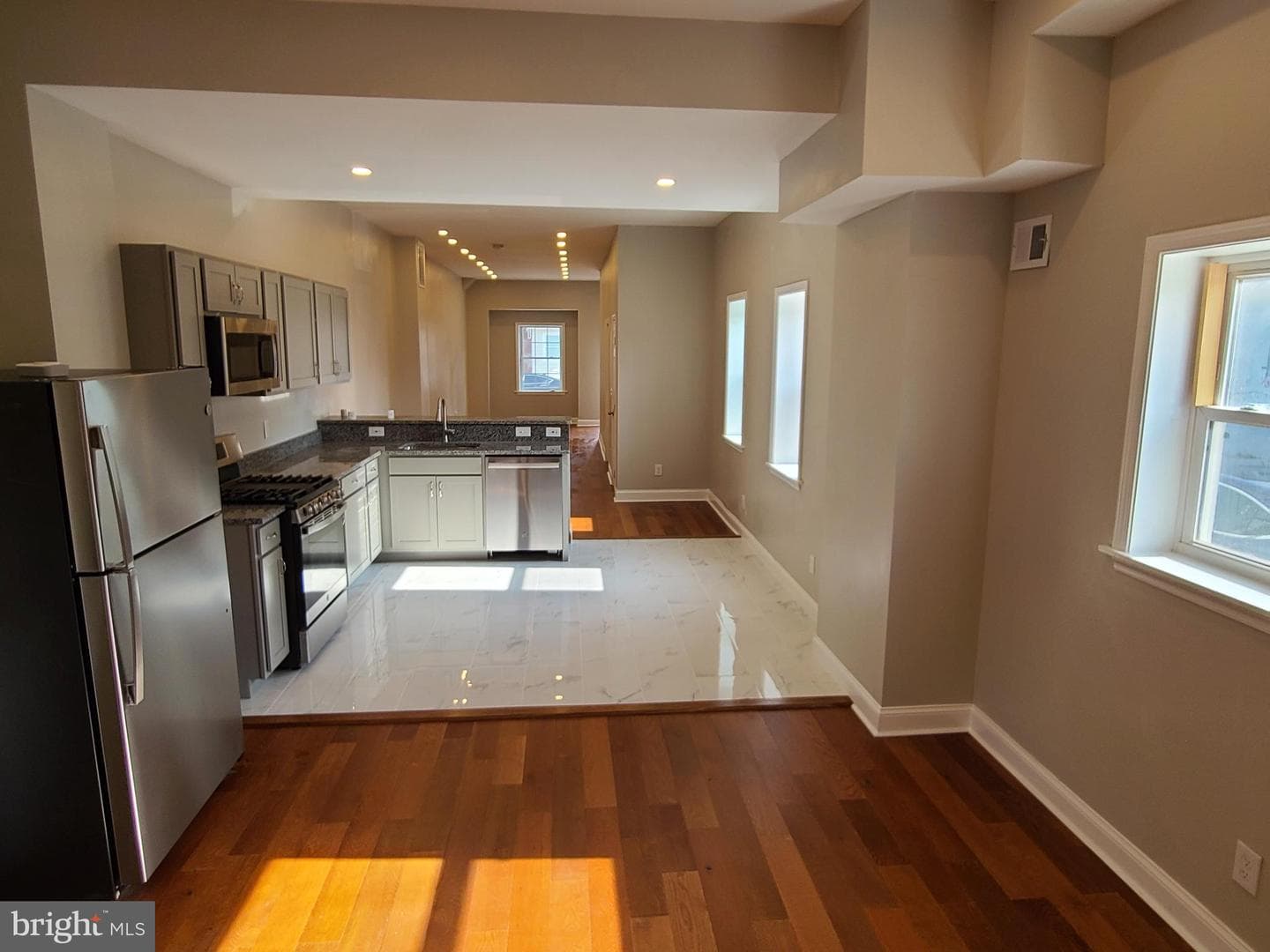 2622 Ashland Avenue photo 27
