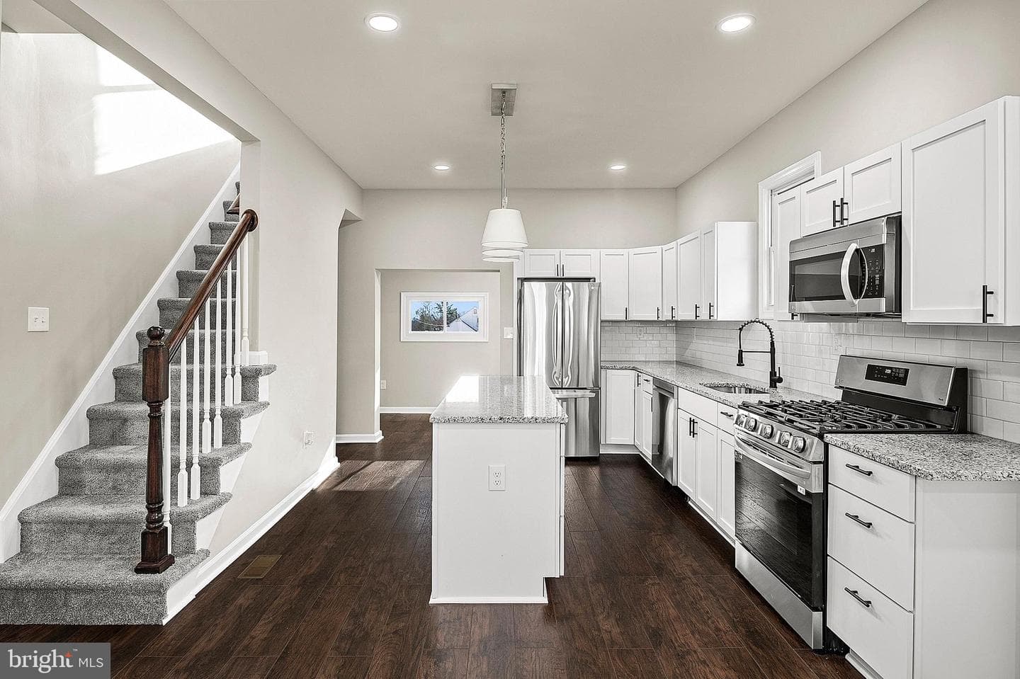 3909 Fleetwood Avenue photo 9