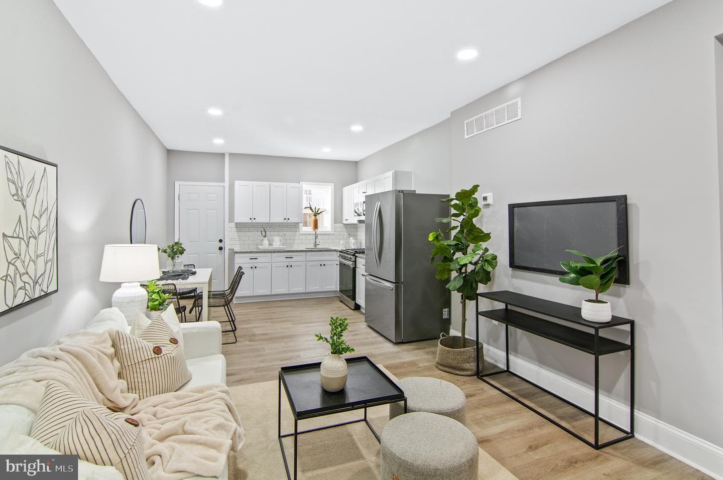 1252 Carroll Street photo 4
