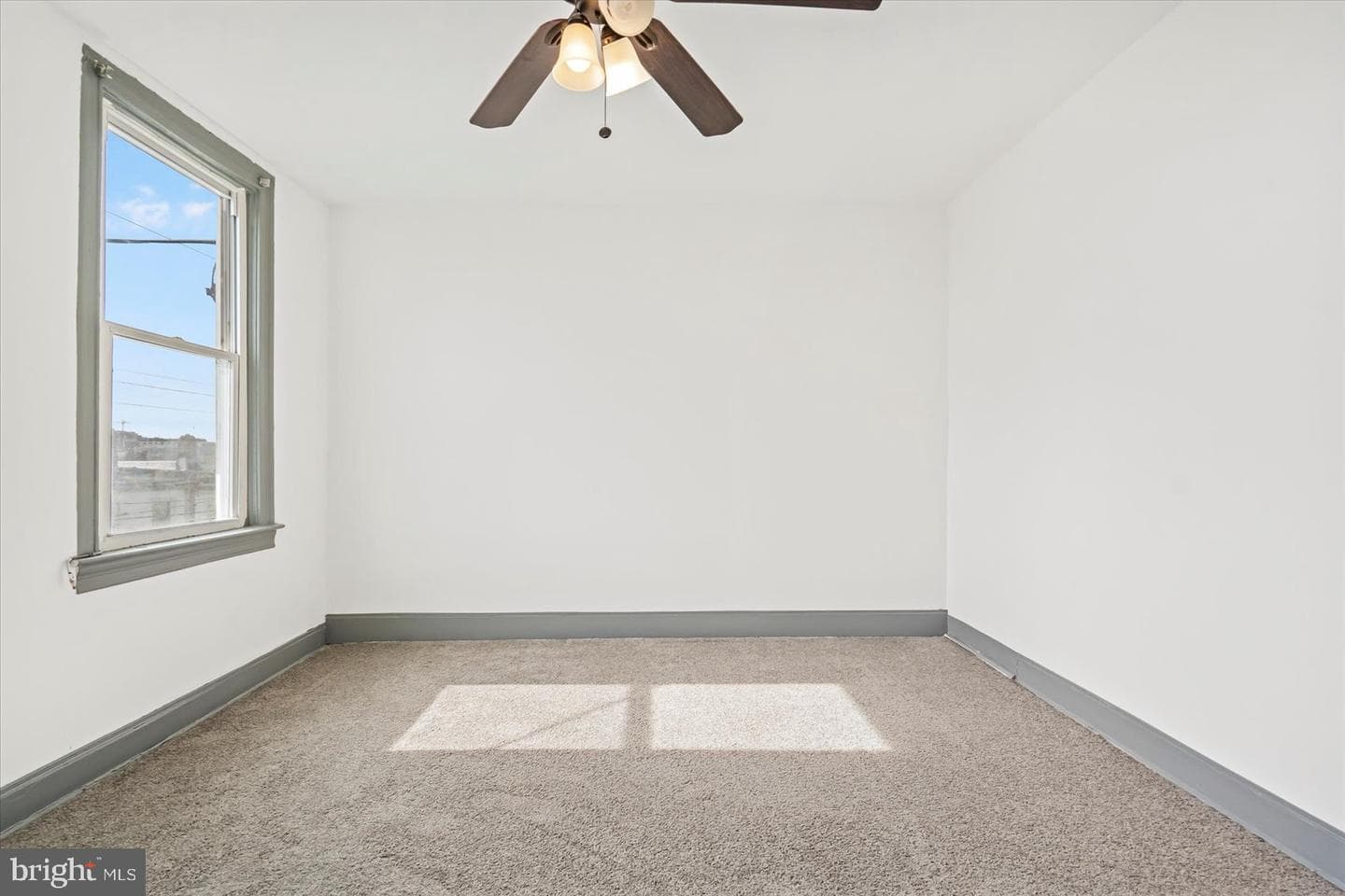 2611 E Hoffman Street photo 19
