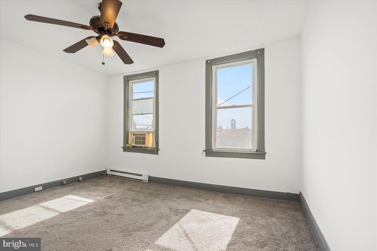 2611 E Hoffman Street photo 24