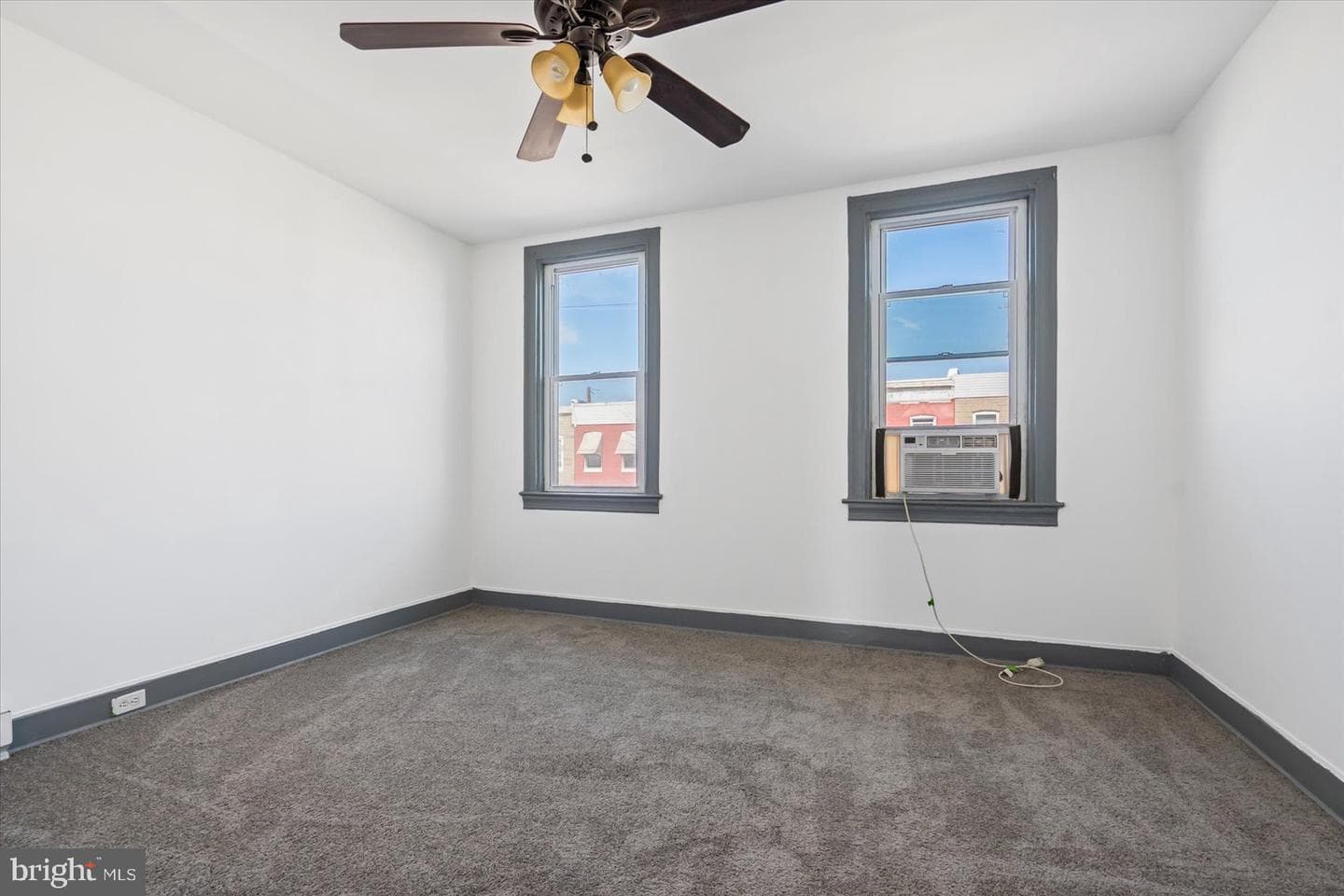 2611 E Hoffman Street photo 30