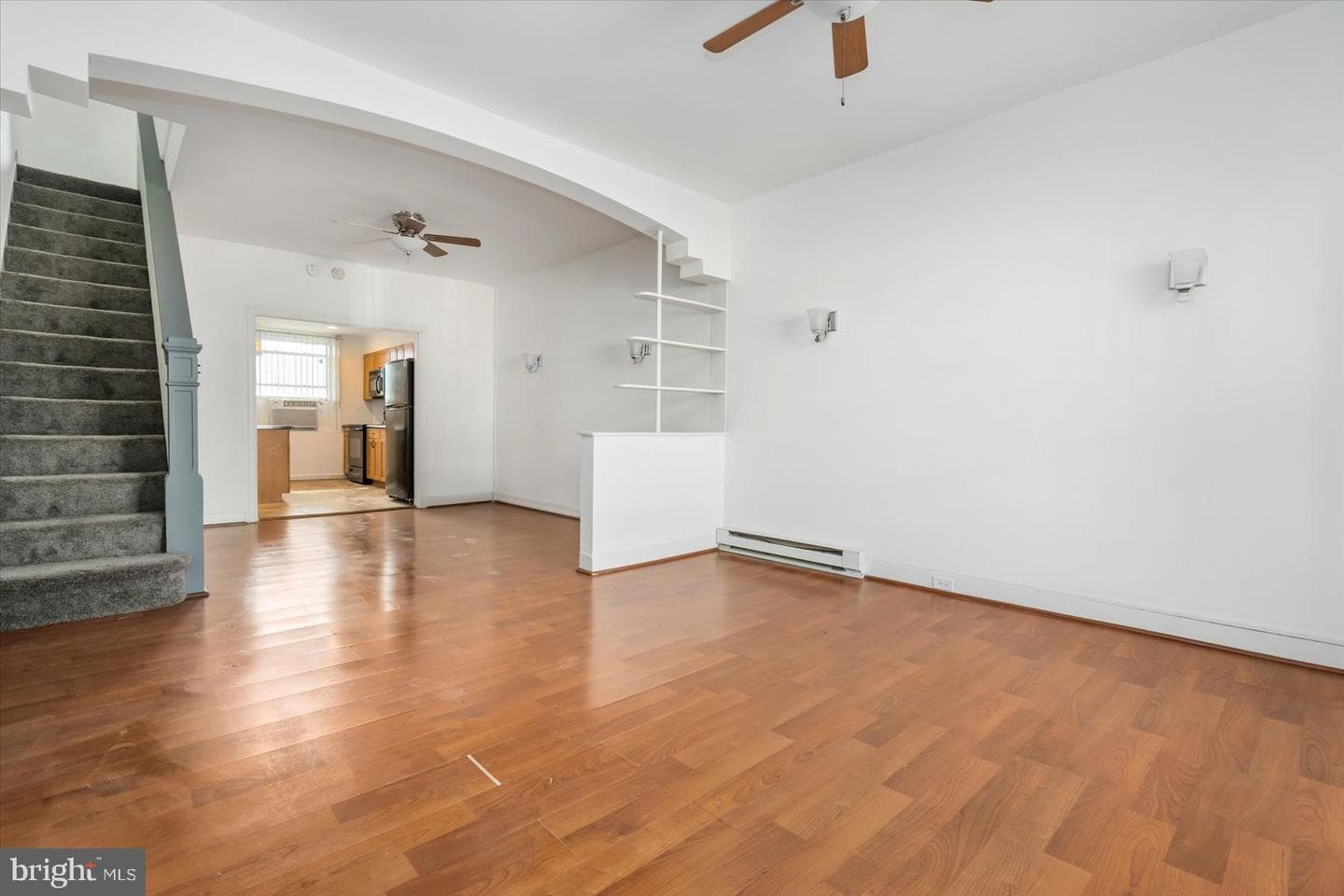 2611 E Hoffman Street photo 4