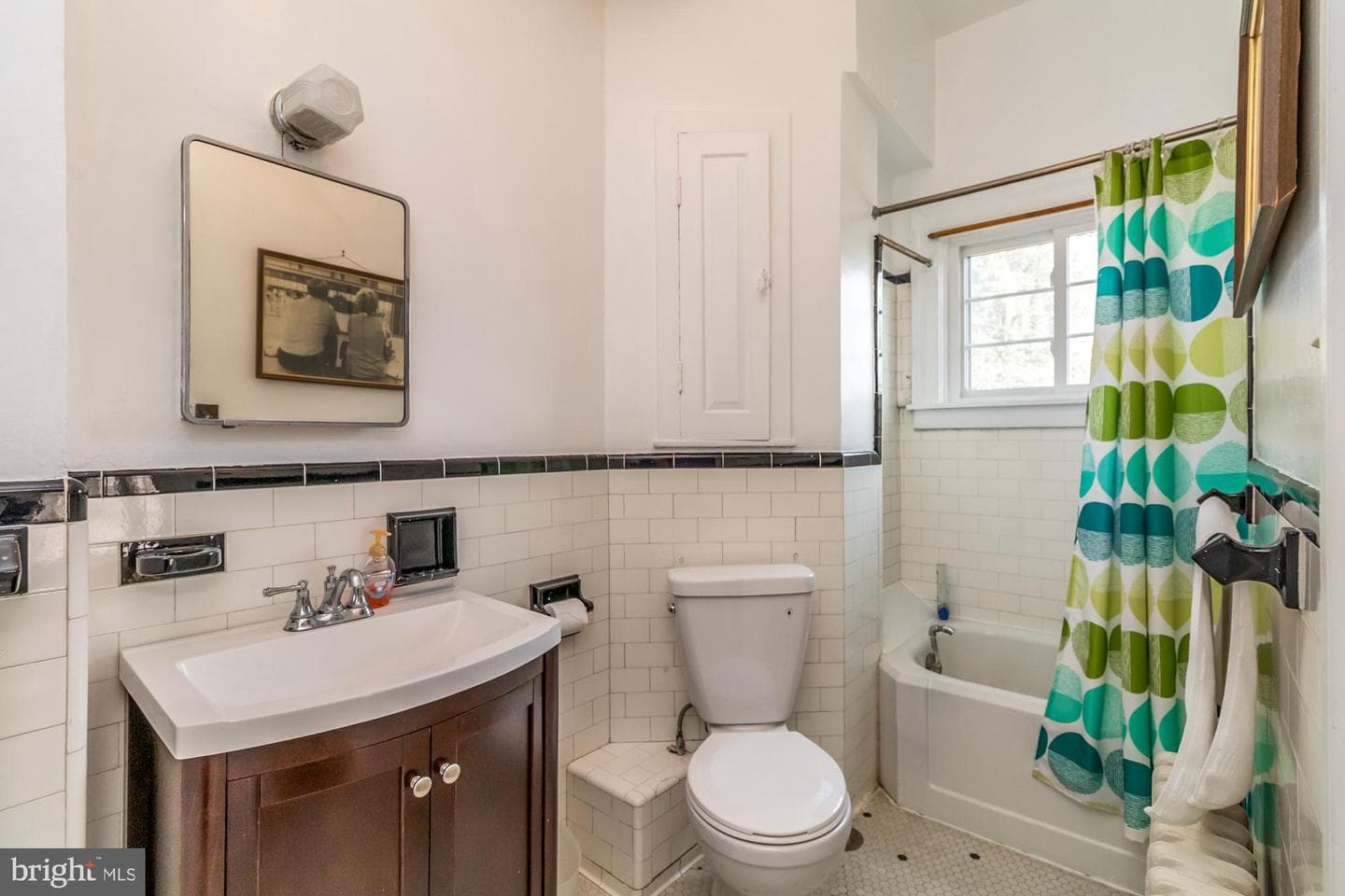 2518 Talbot Road photo 18