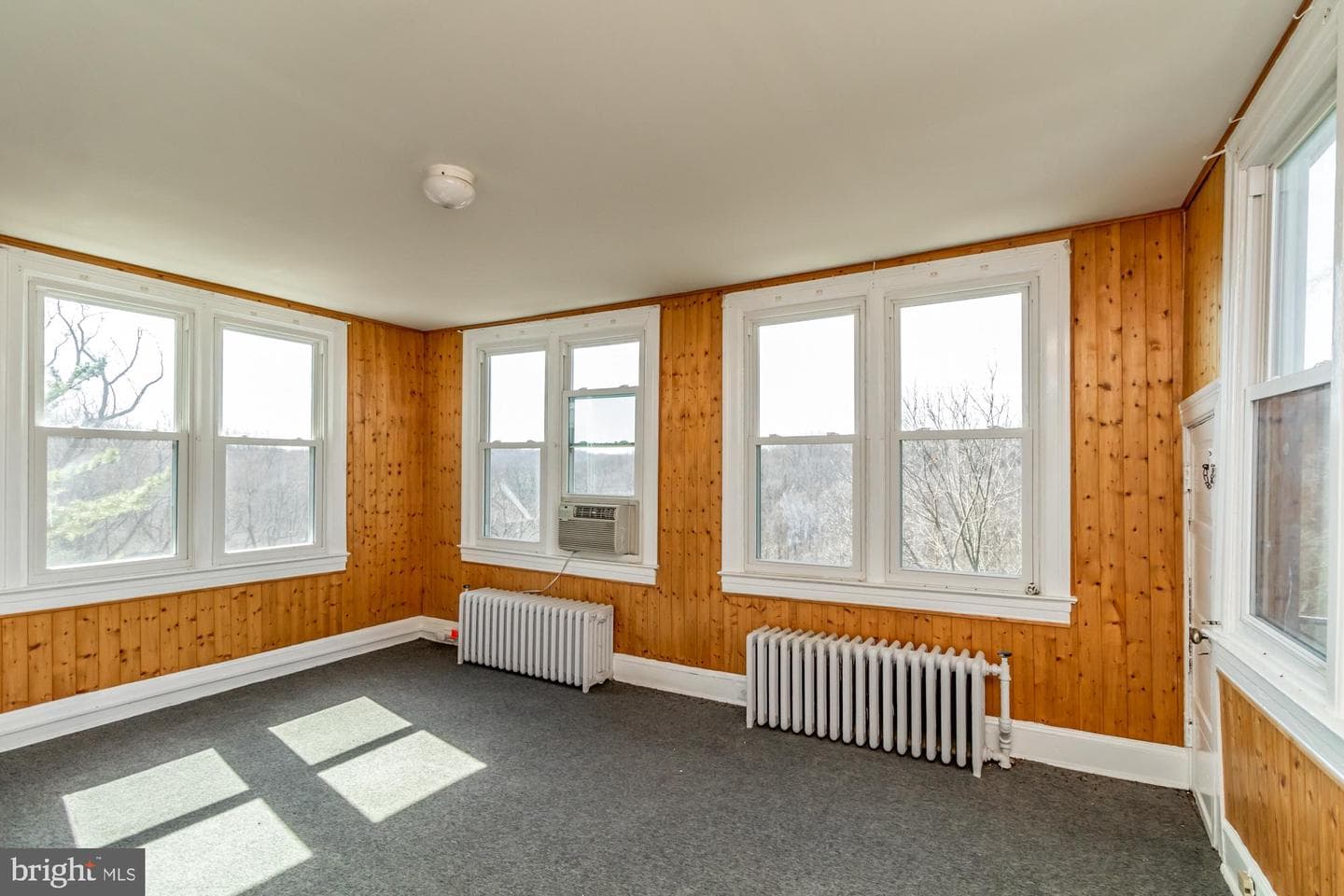 2518 Talbot Road photo 7