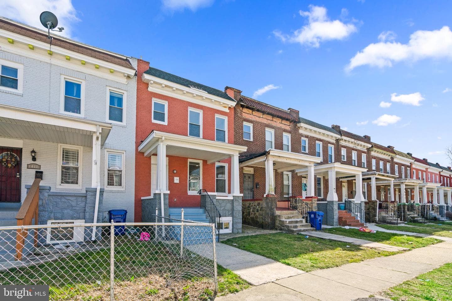 3013 W Garrison Avenue photo 1
