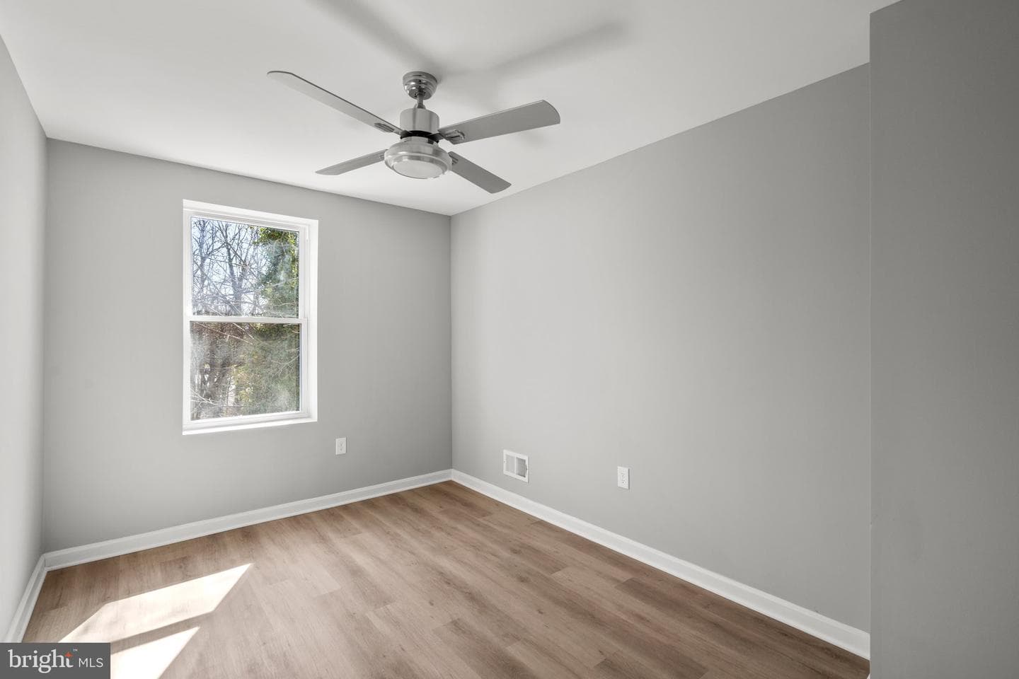 3013 W Garrison Avenue photo 20
