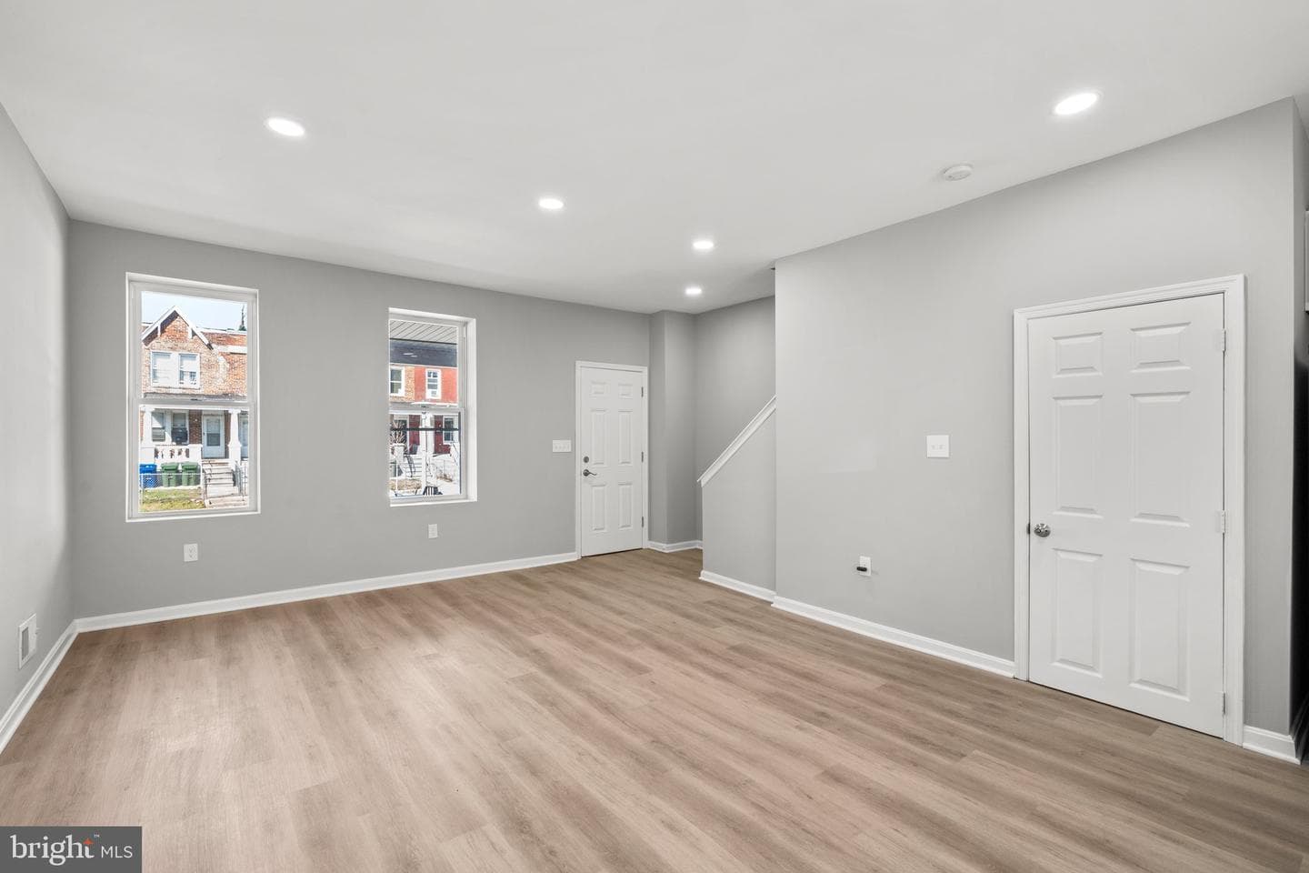 3013 W Garrison Avenue photo 6