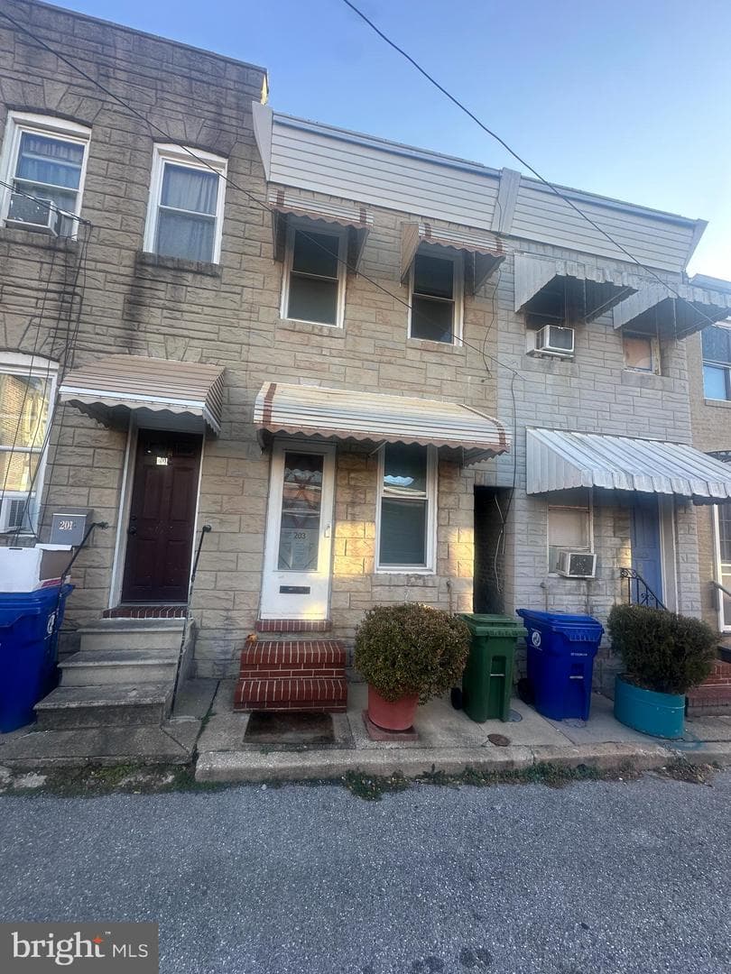 203 S Madeira Street photo 3