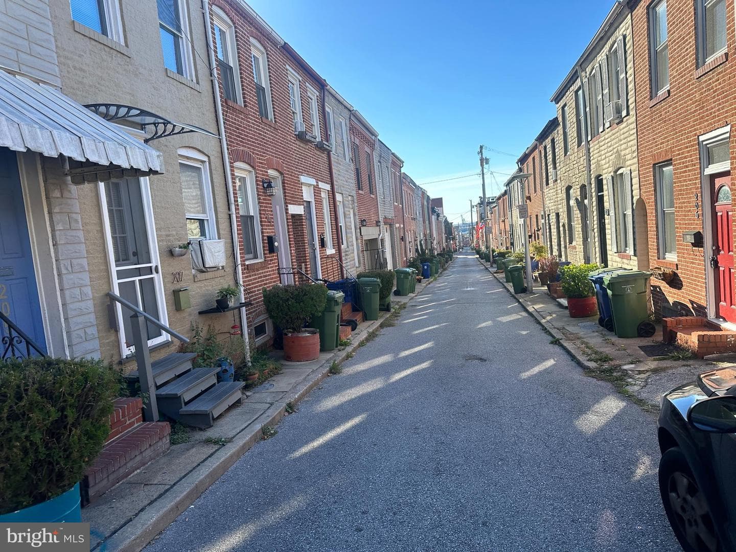 203 S Madeira Street photo 4