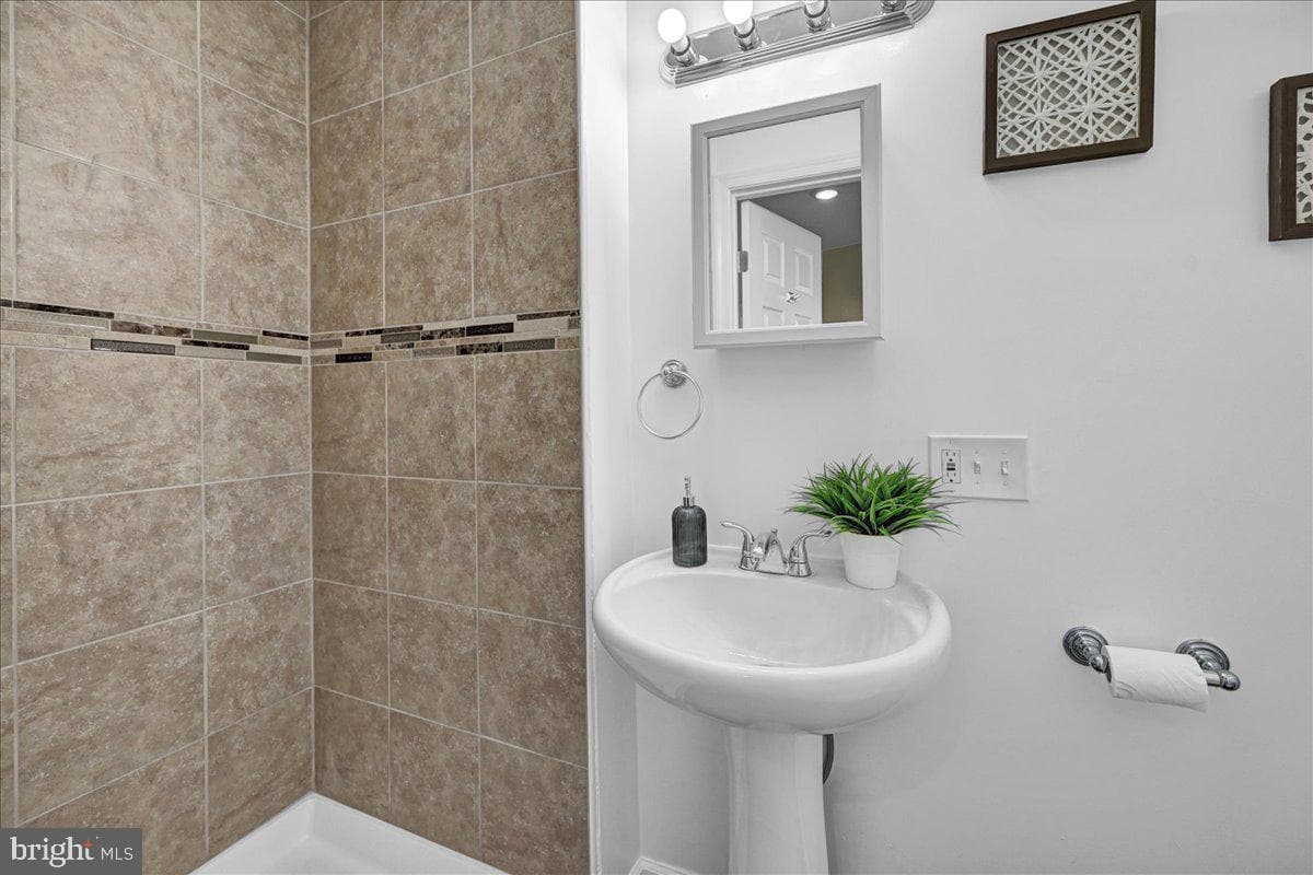 1500 Latrobe Park Terrace photo 18