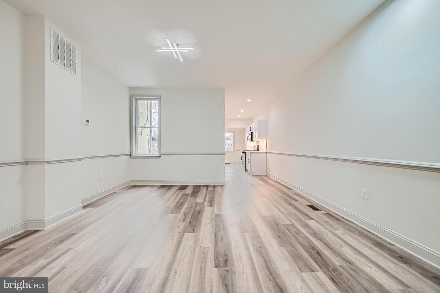 2040 Braddish Avenue photo 6