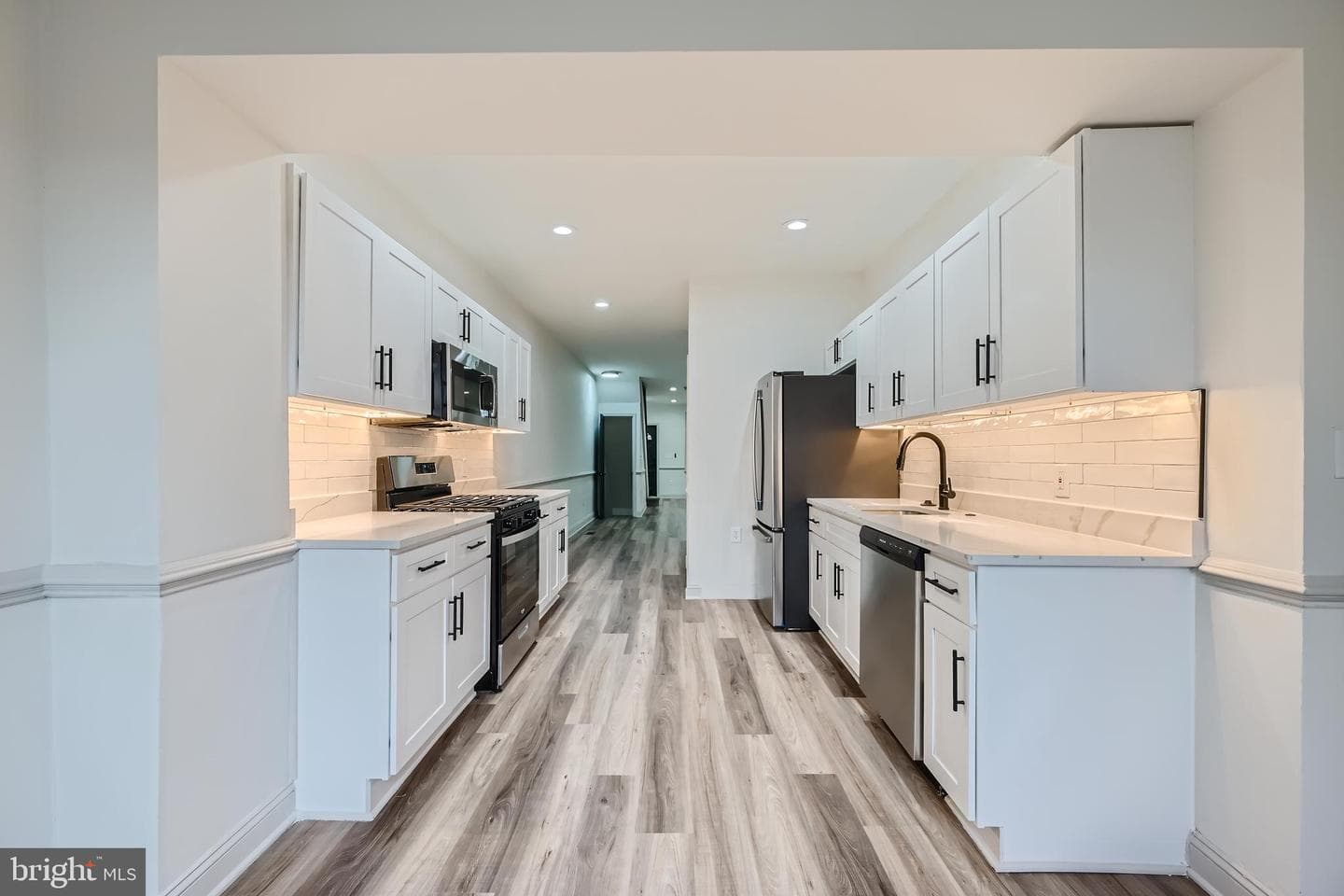 2040 Braddish Avenue photo 8