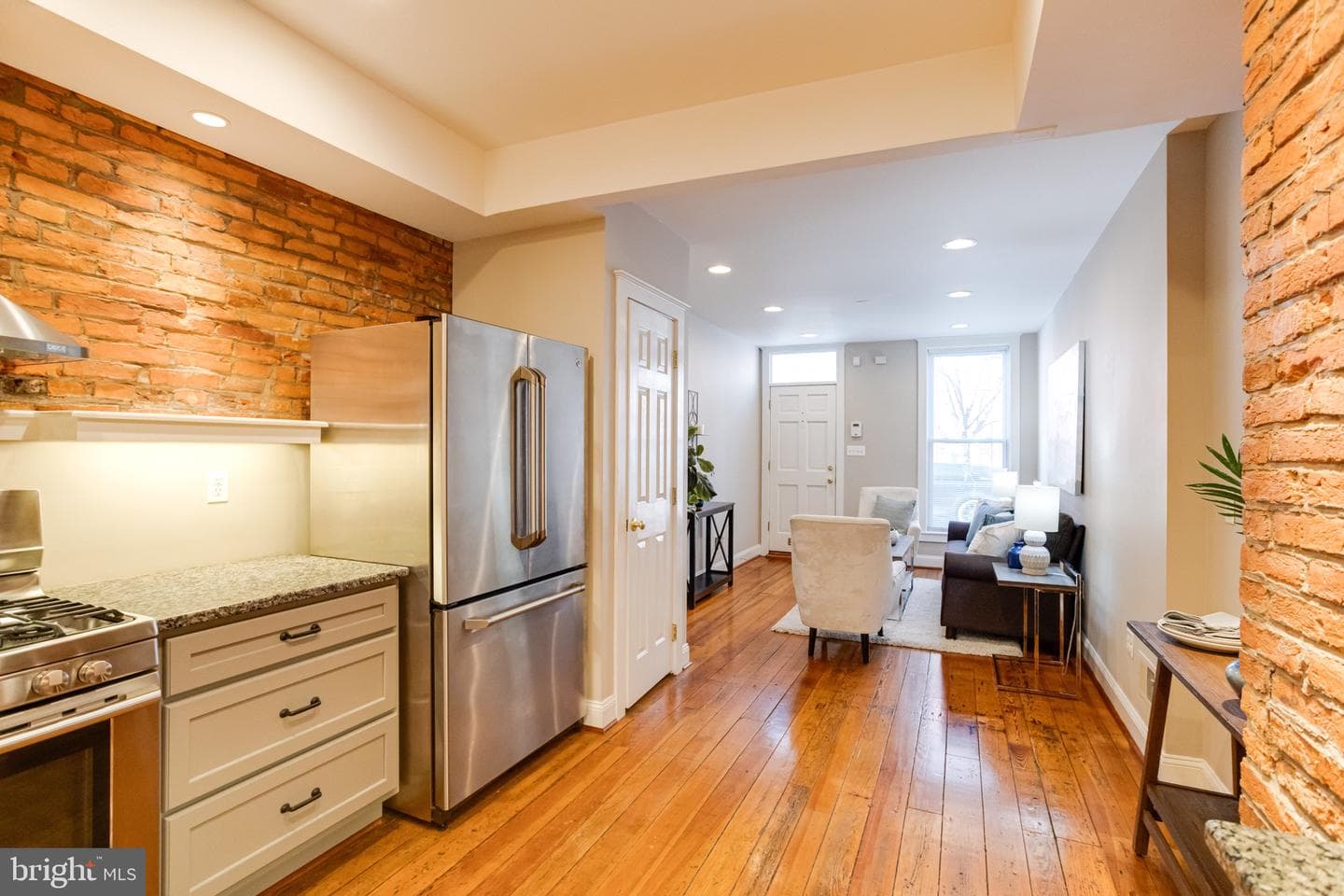 1209 Riverside Avenue photo 15