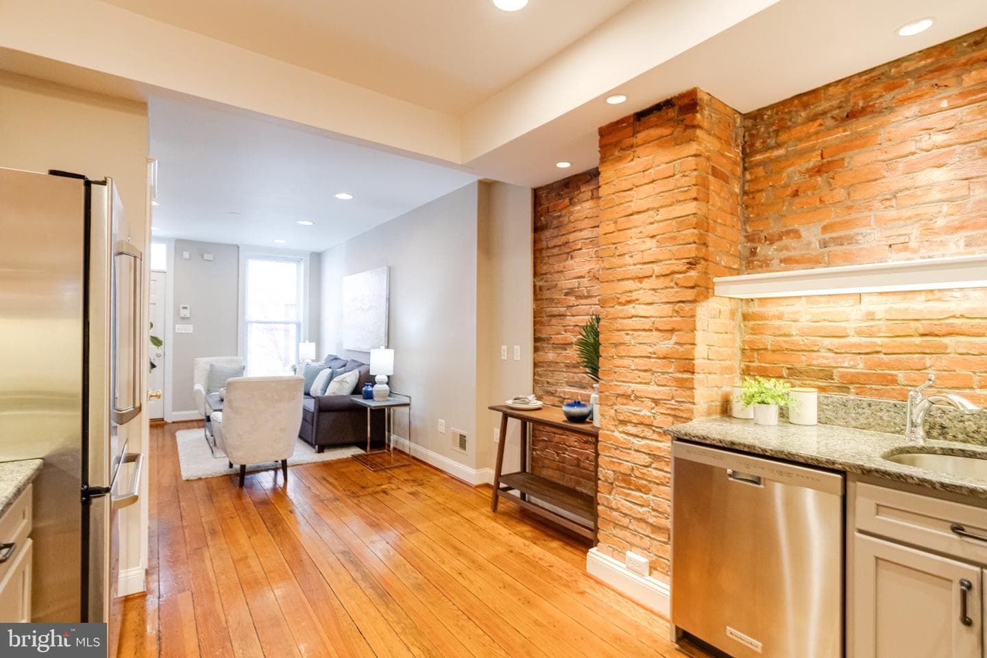 1209 Riverside Avenue photo 17