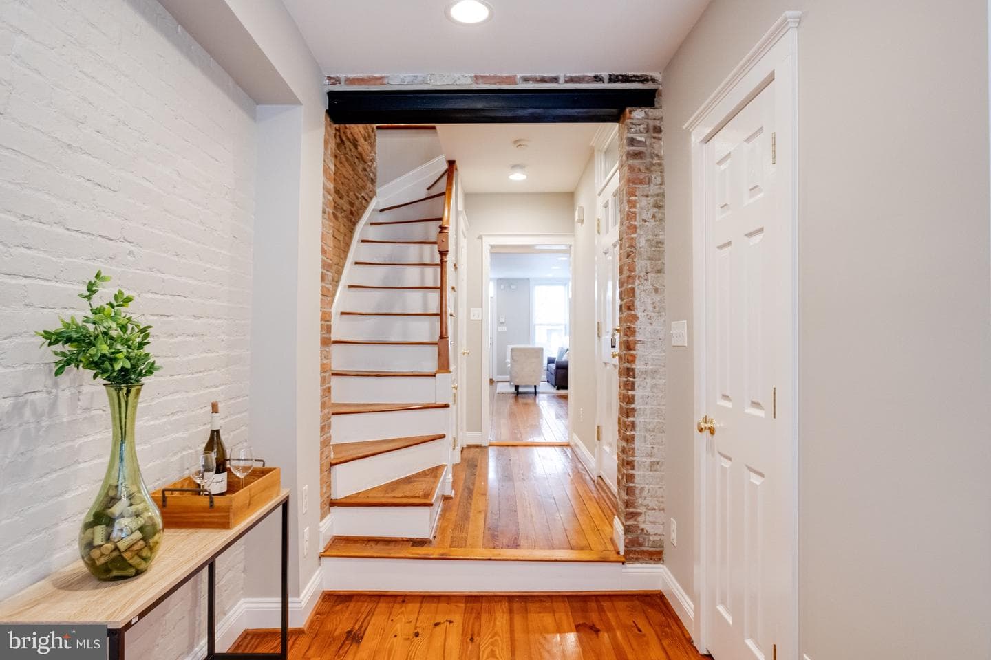 1209 Riverside Avenue photo 21