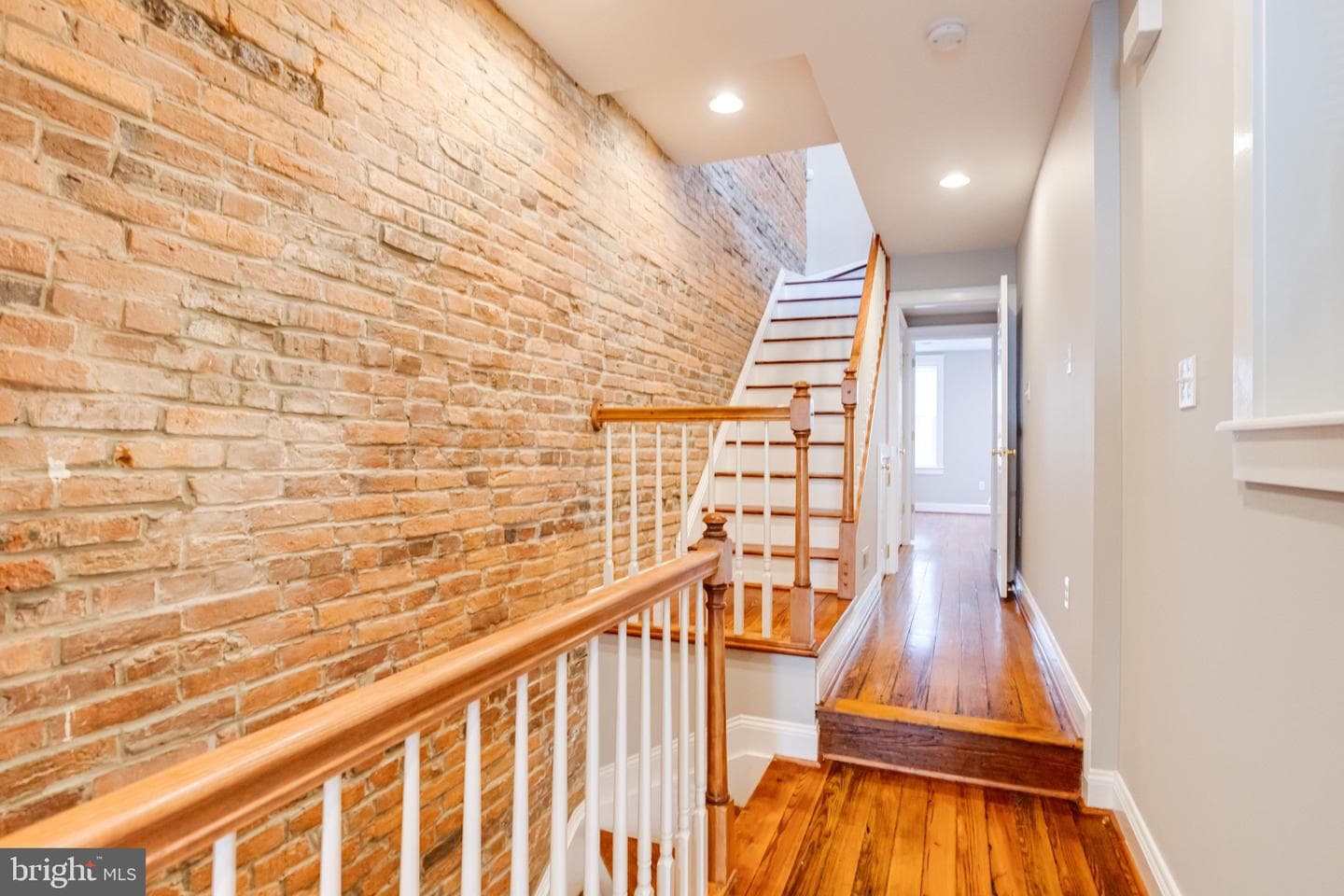 1209 Riverside Avenue photo 28