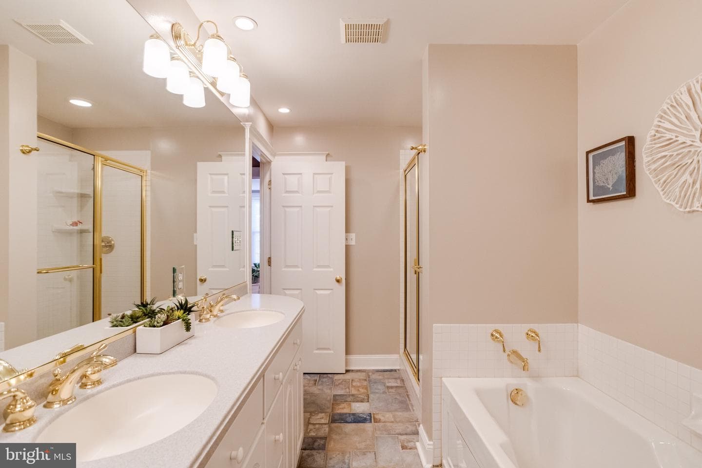 1209 Riverside Avenue photo 33