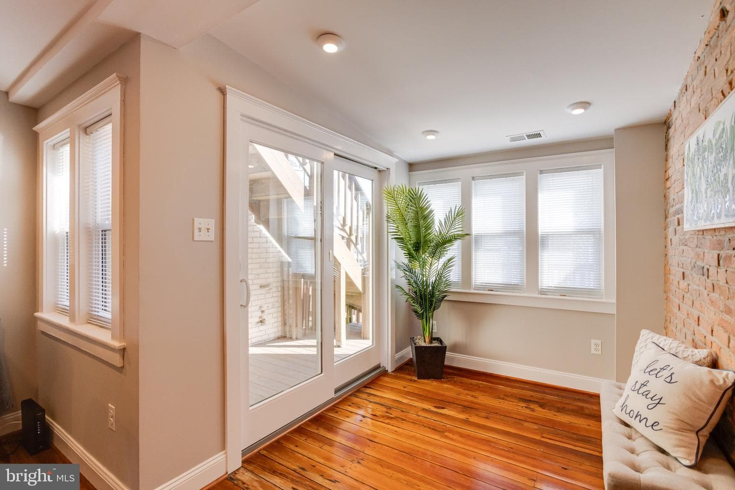 1209 Riverside Avenue photo 42