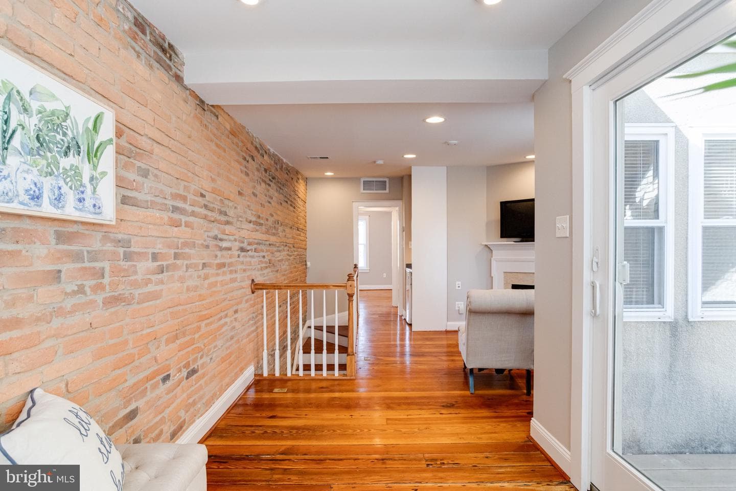 1209 Riverside Avenue photo 44