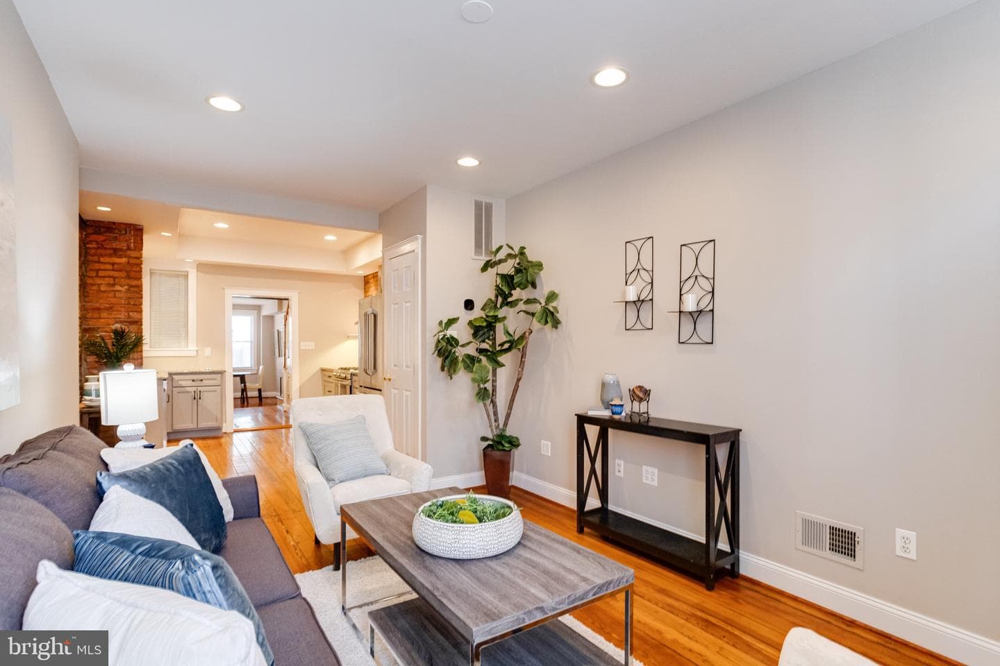 1209 Riverside Avenue photo 6