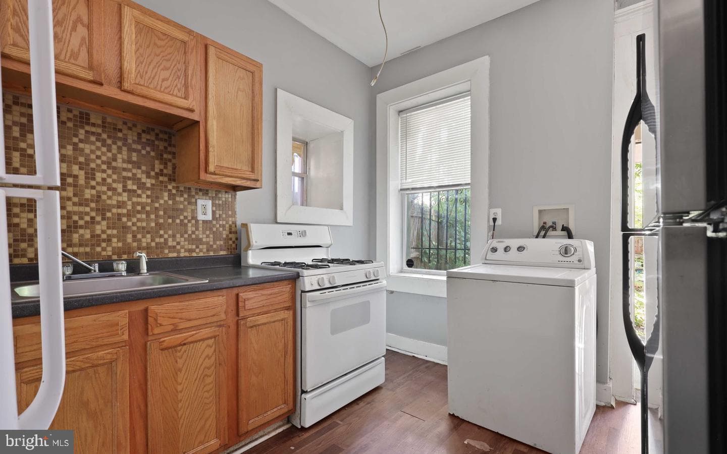 1711 Ashburton Street photo 10