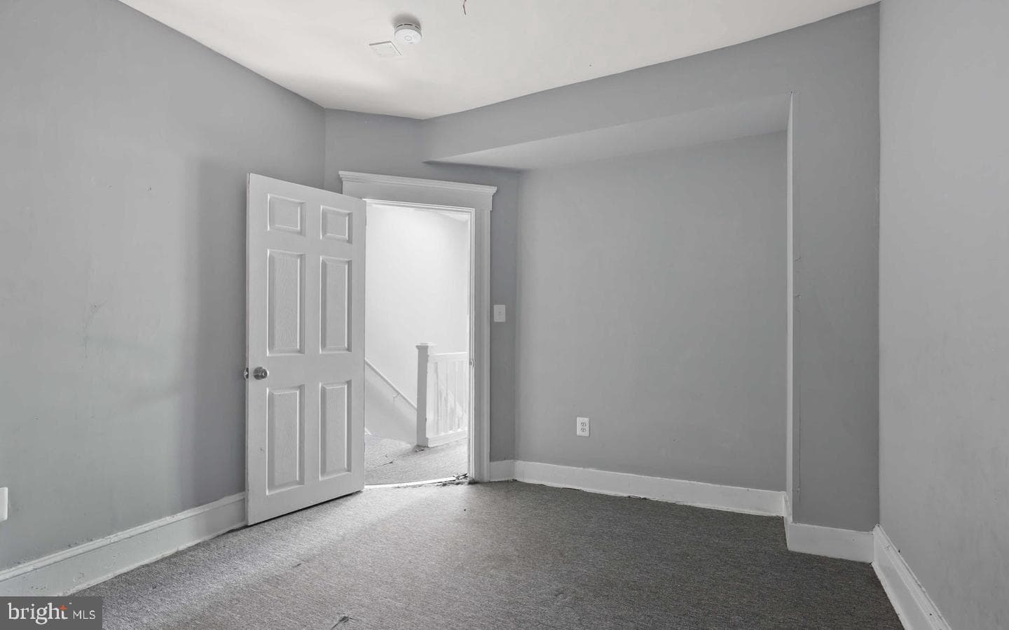 1711 Ashburton Street photo 17