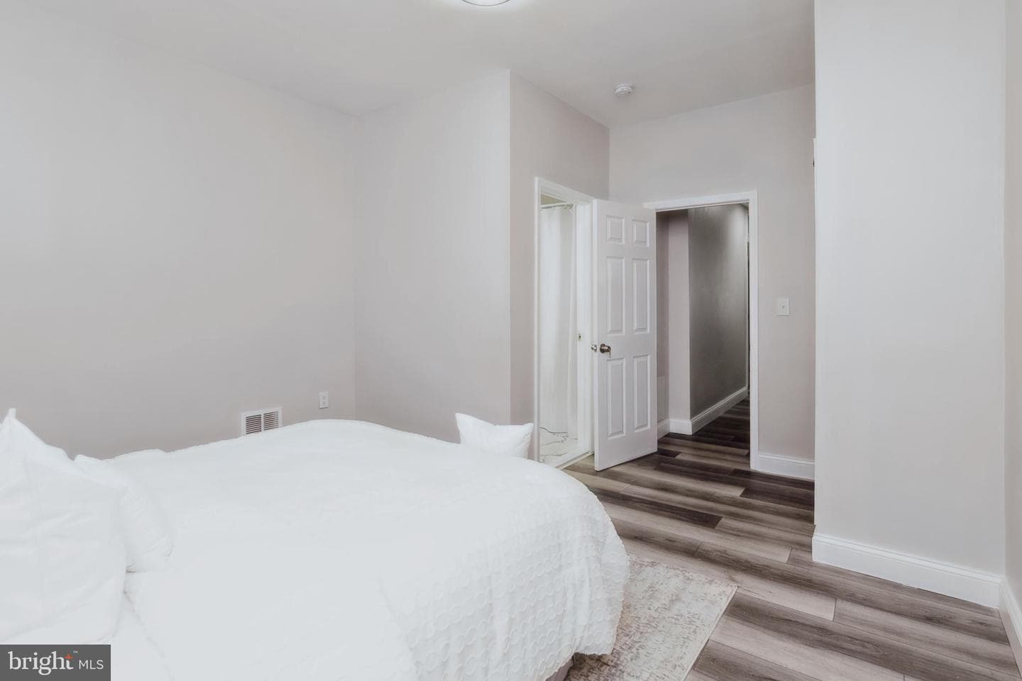 112 N Kenwood Avenue photo 23