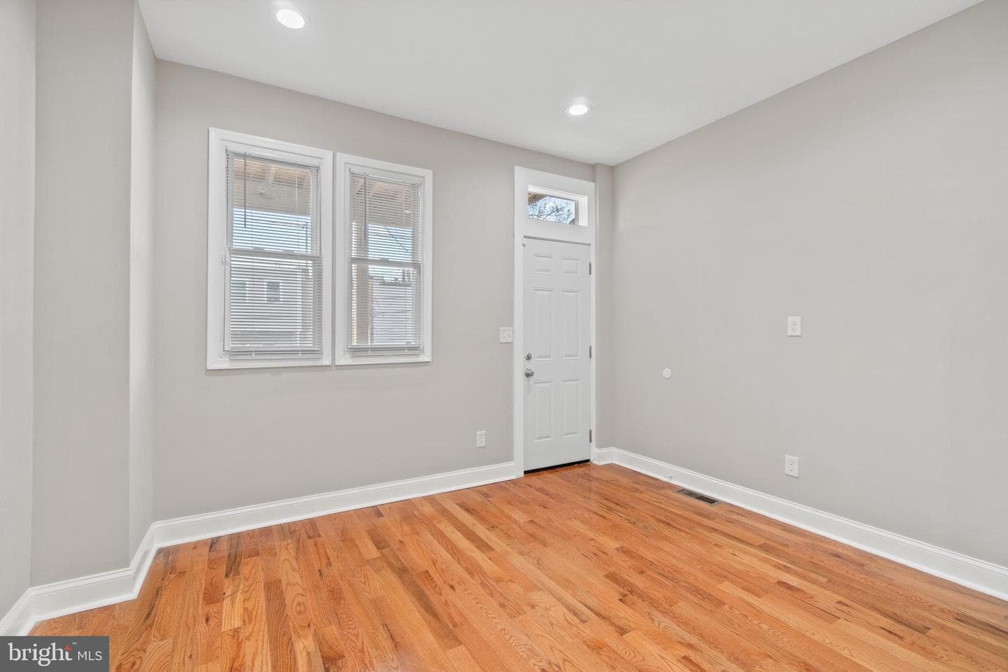 2231 E Chase Street photo 11