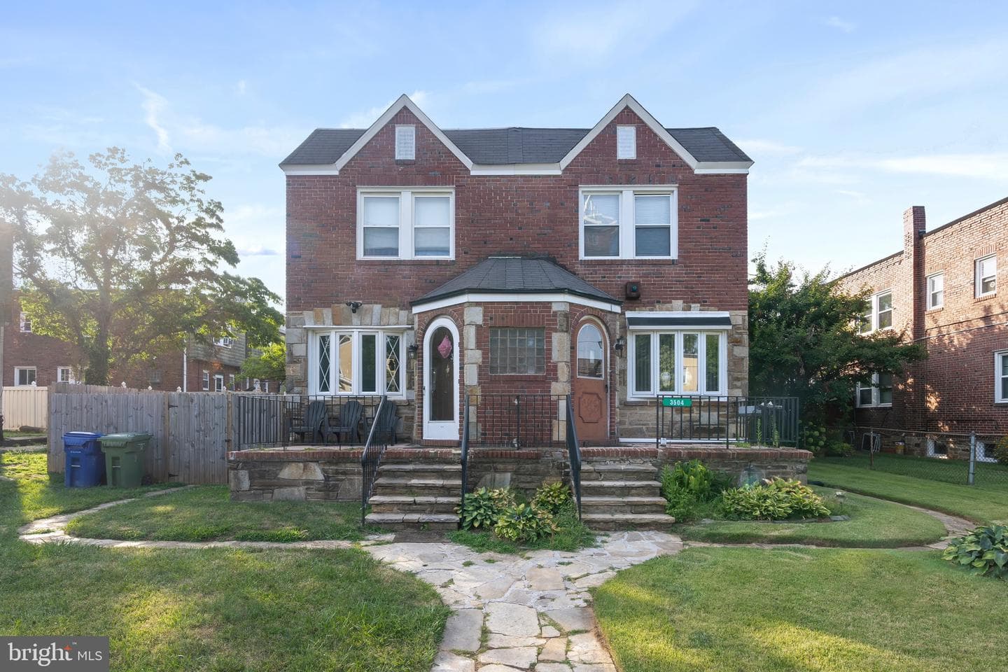 3504 Trainor Avenue photo 1