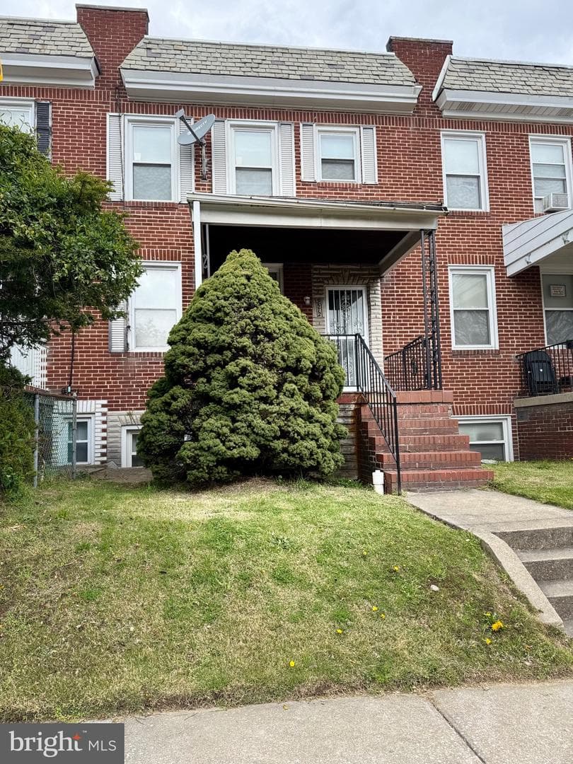 3572 Juneway photo 1