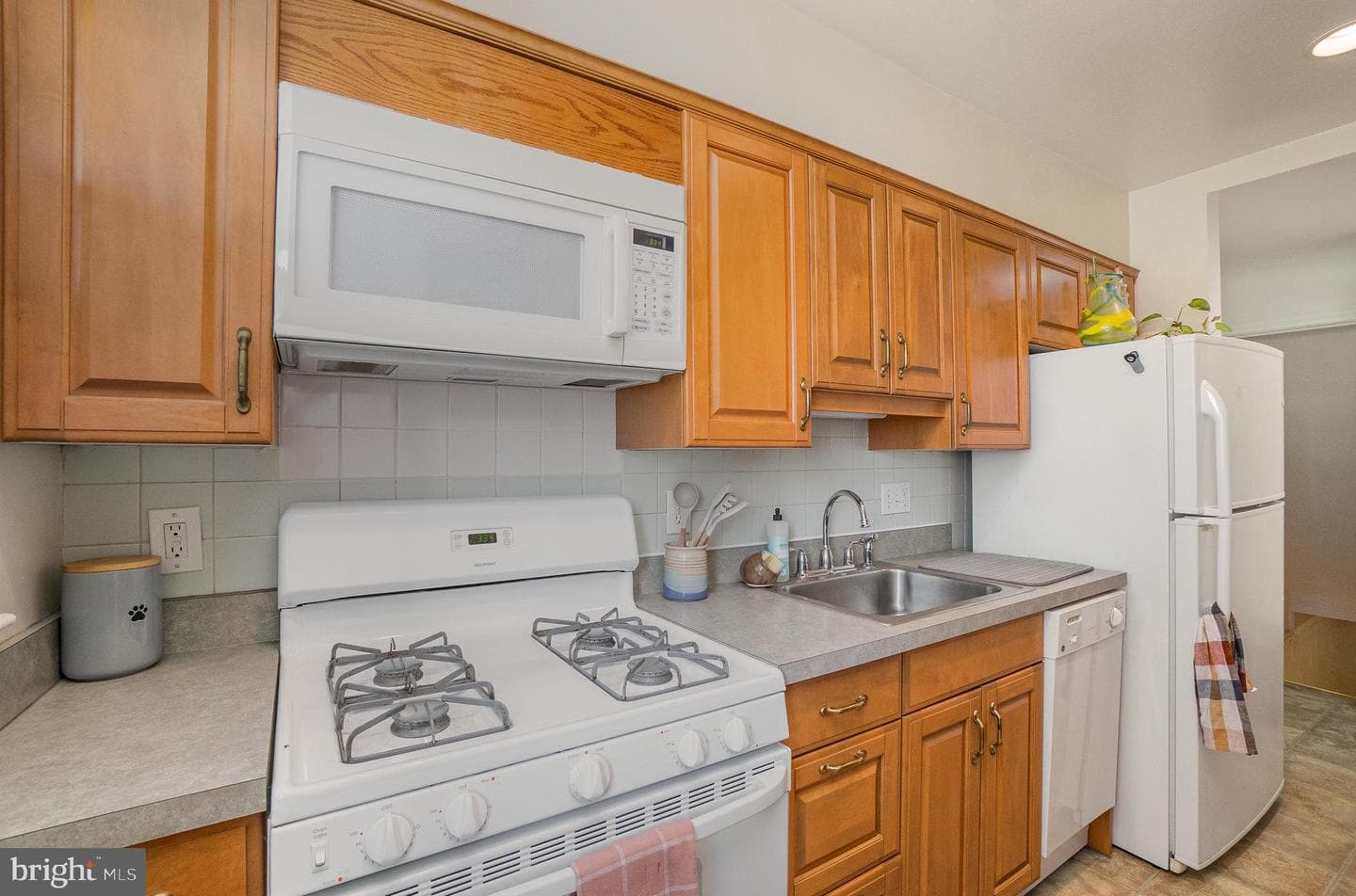 1530 Ramblewood Road photo 11
