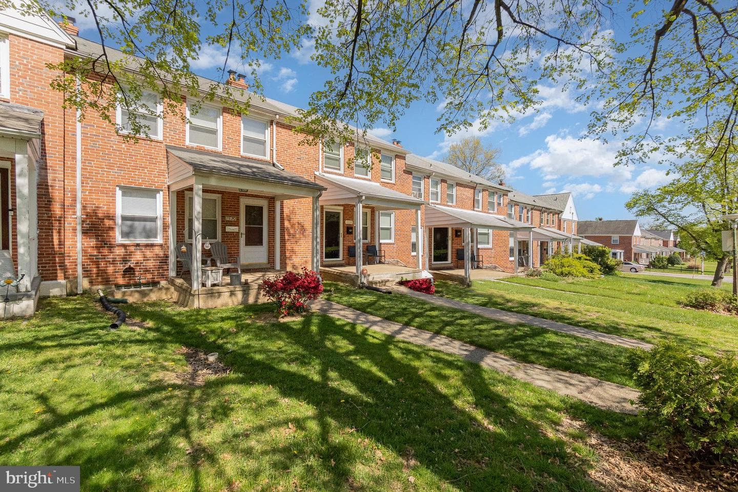 1530 Ramblewood Road photo 2