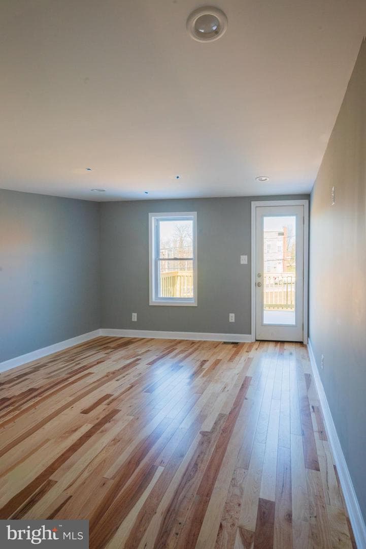 2042 E Preston Street photo 12