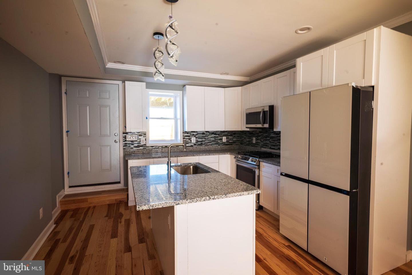 2042 E Preston Street photo 6