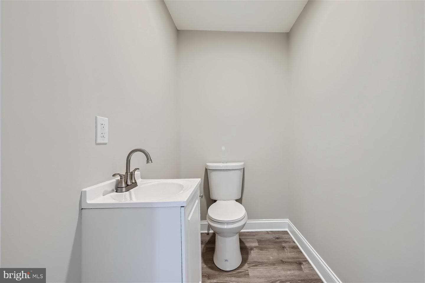 3510 Cedardale Road photo 14