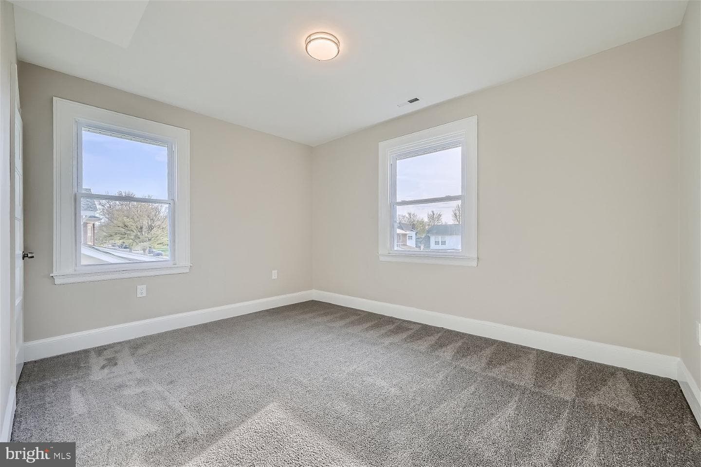 3510 Cedardale Road photo 18
