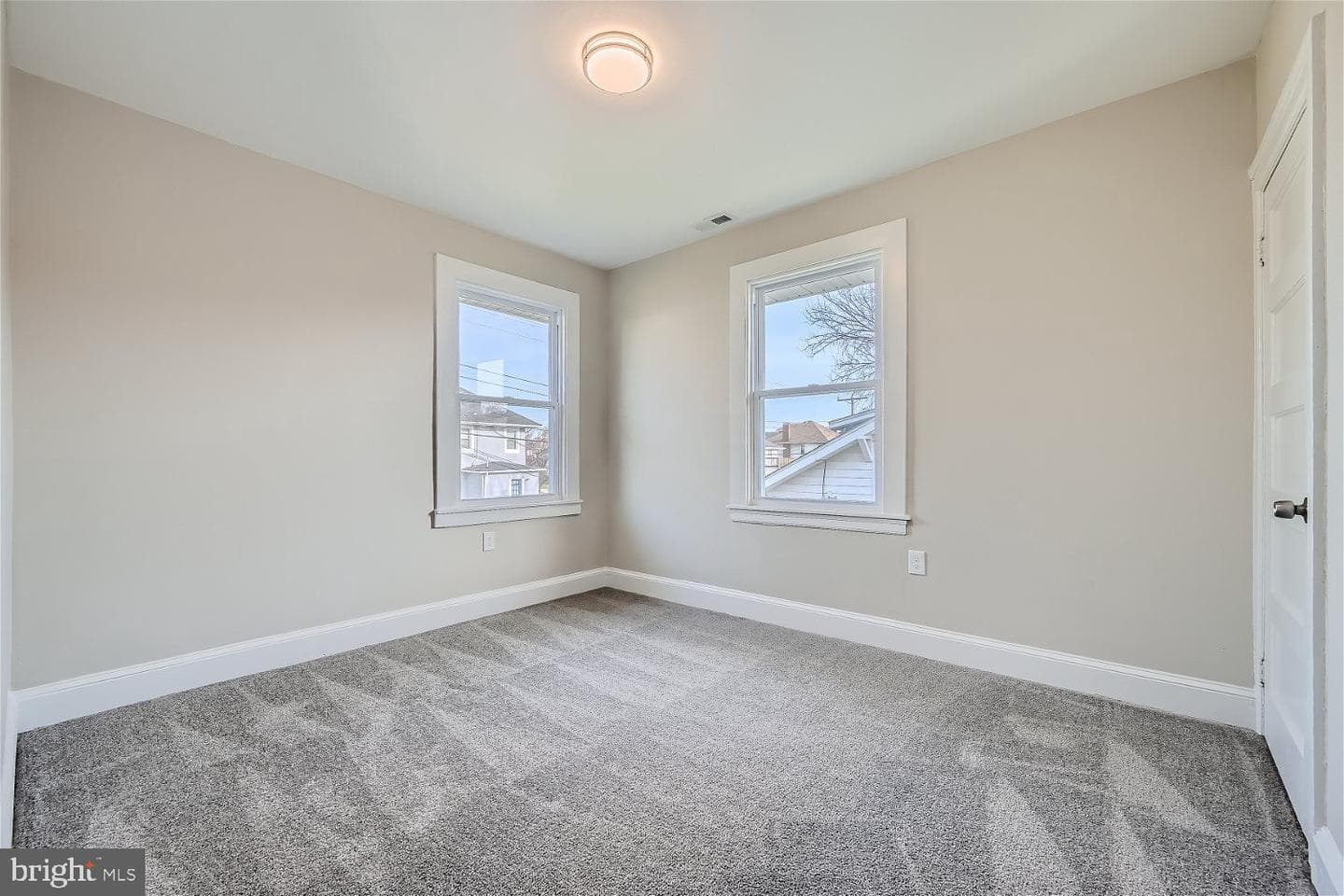 3510 Cedardale Road photo 19
