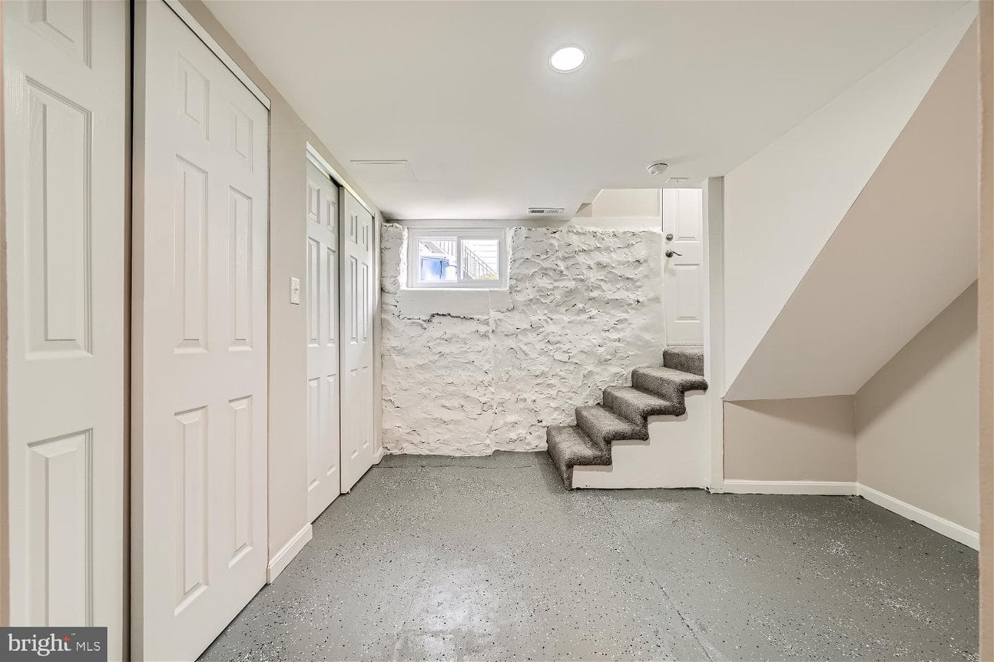 3510 Cedardale Road photo 24