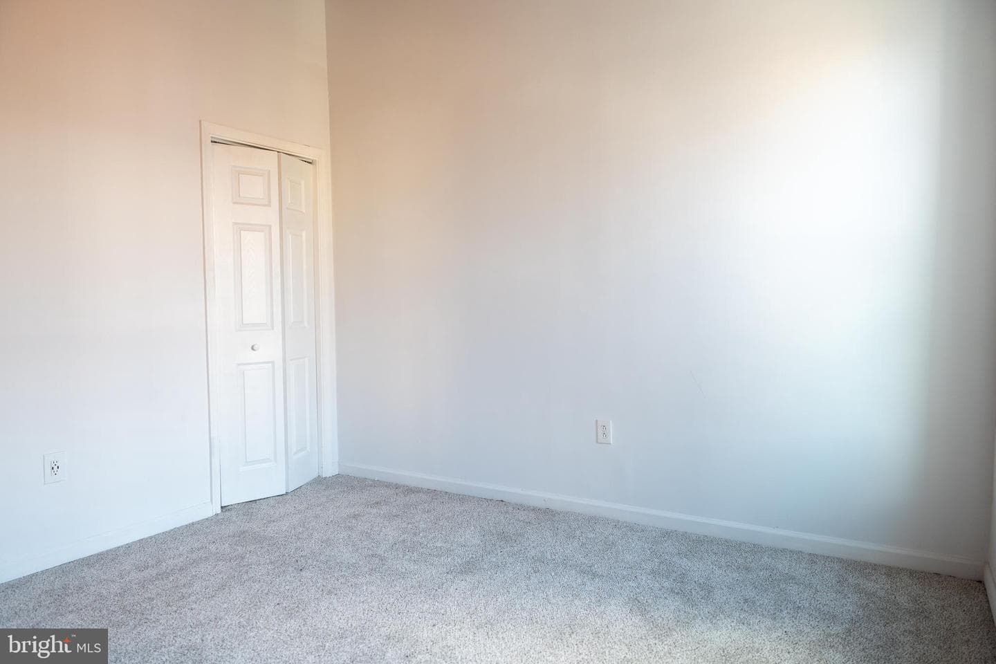 1629 E Oliver Street photo 10