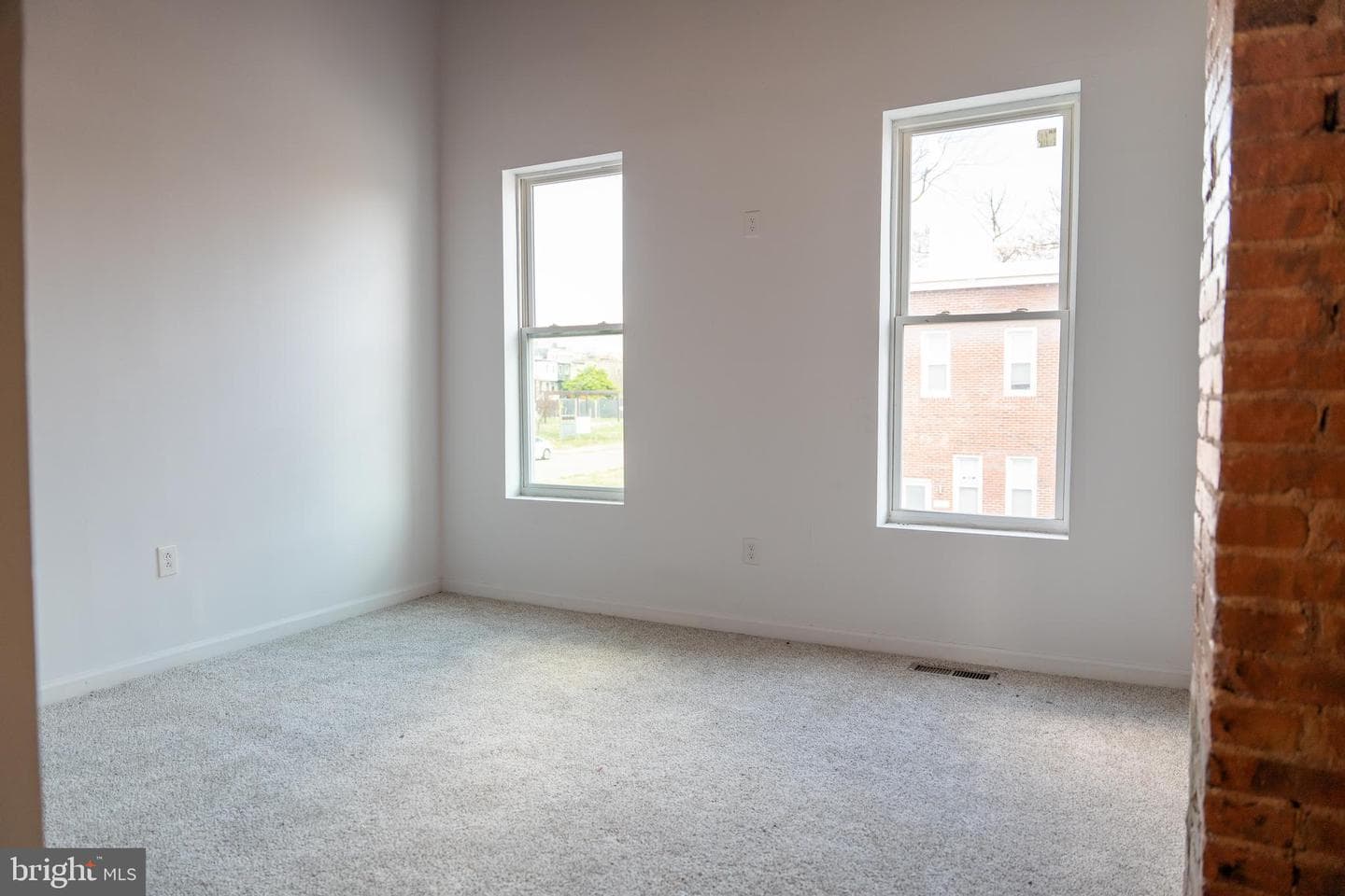 1629 E Oliver Street photo 12