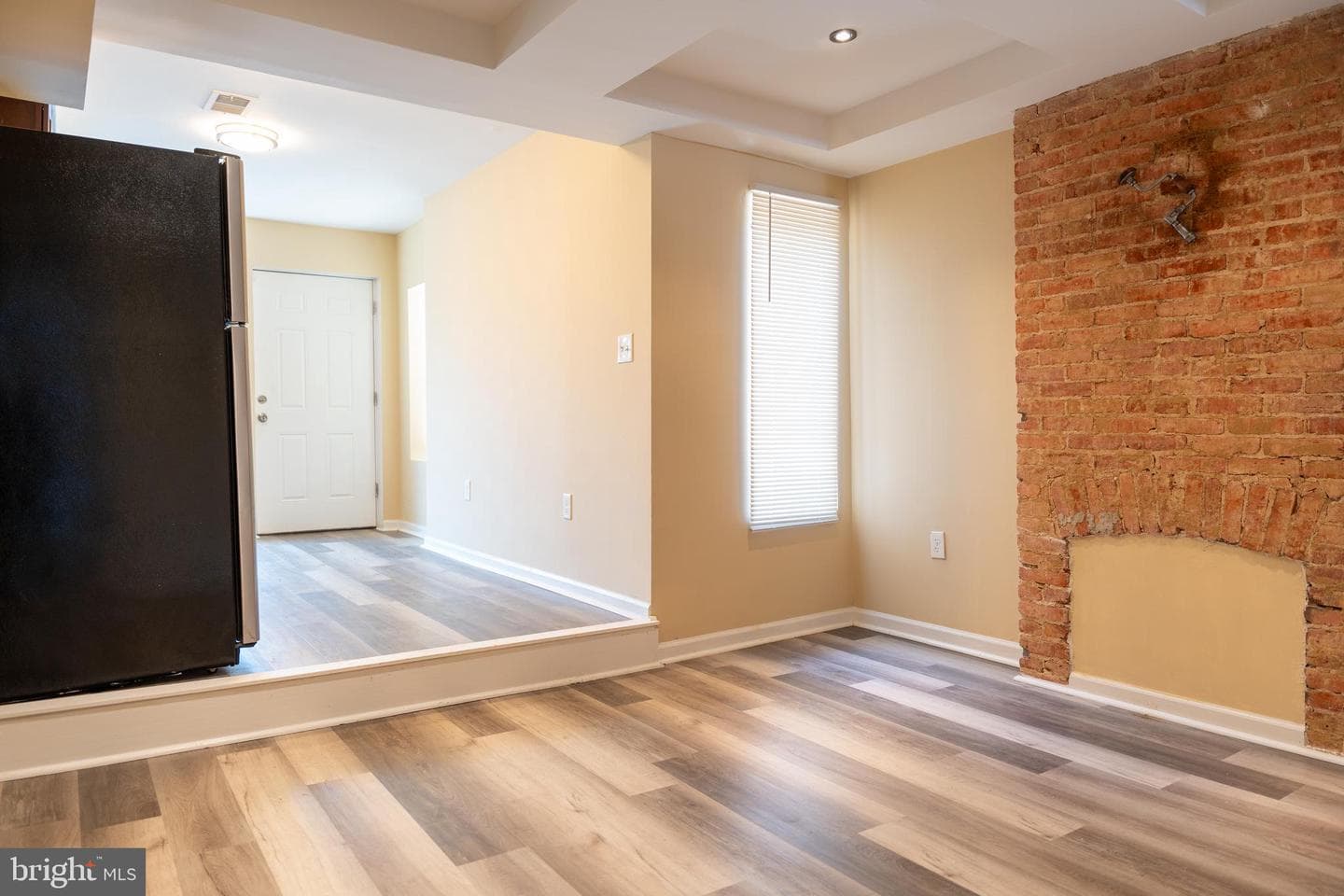 1629 E Oliver Street photo 3