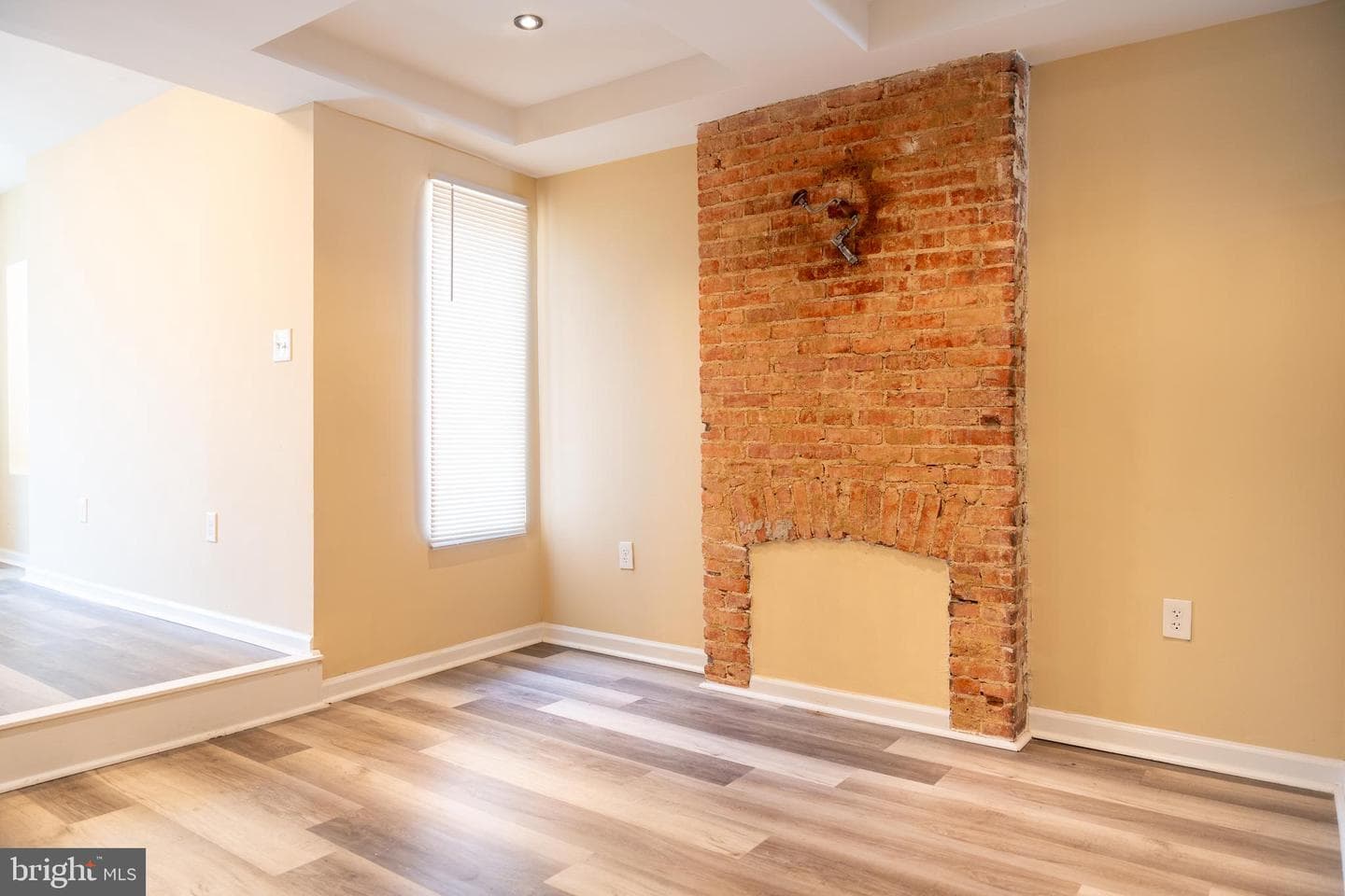 1629 E Oliver Street photo 7
