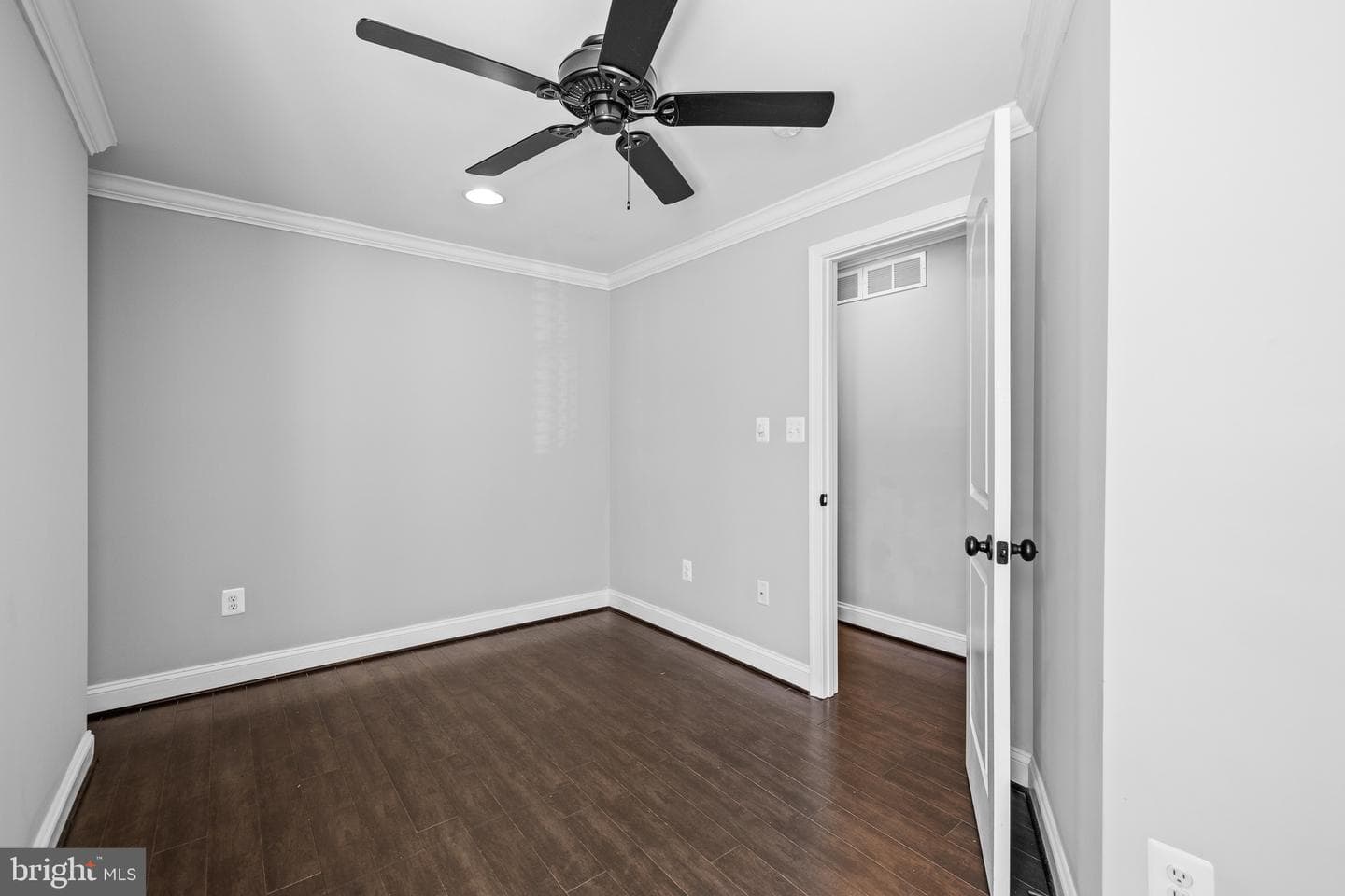 2921 Fait Avenue photo 35