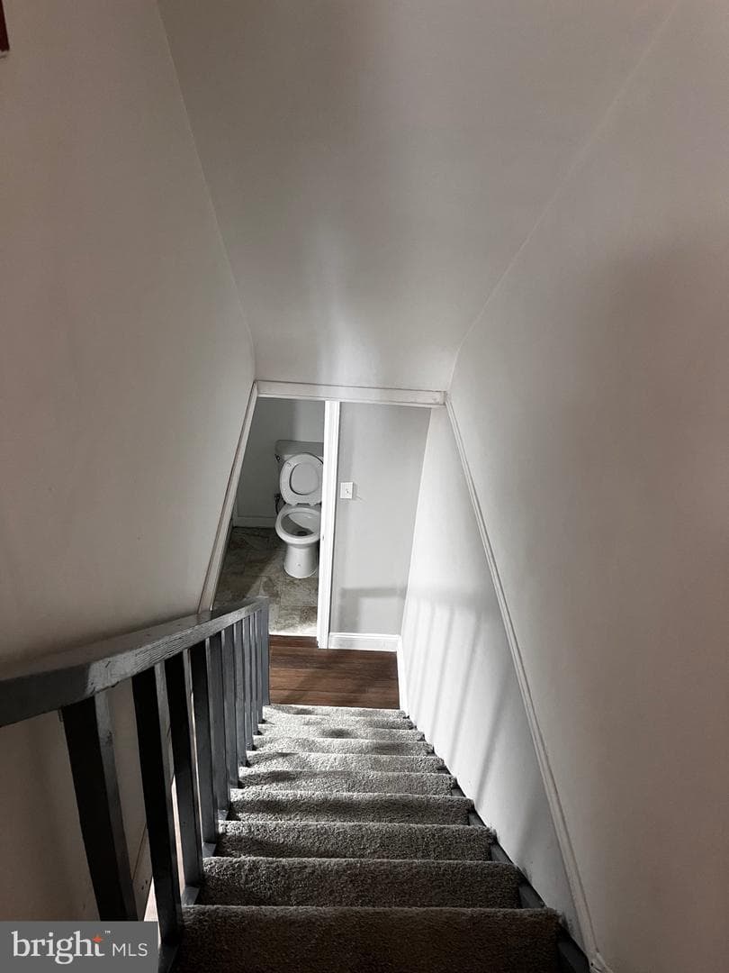 1813 Woodbourne Avenue photo 10