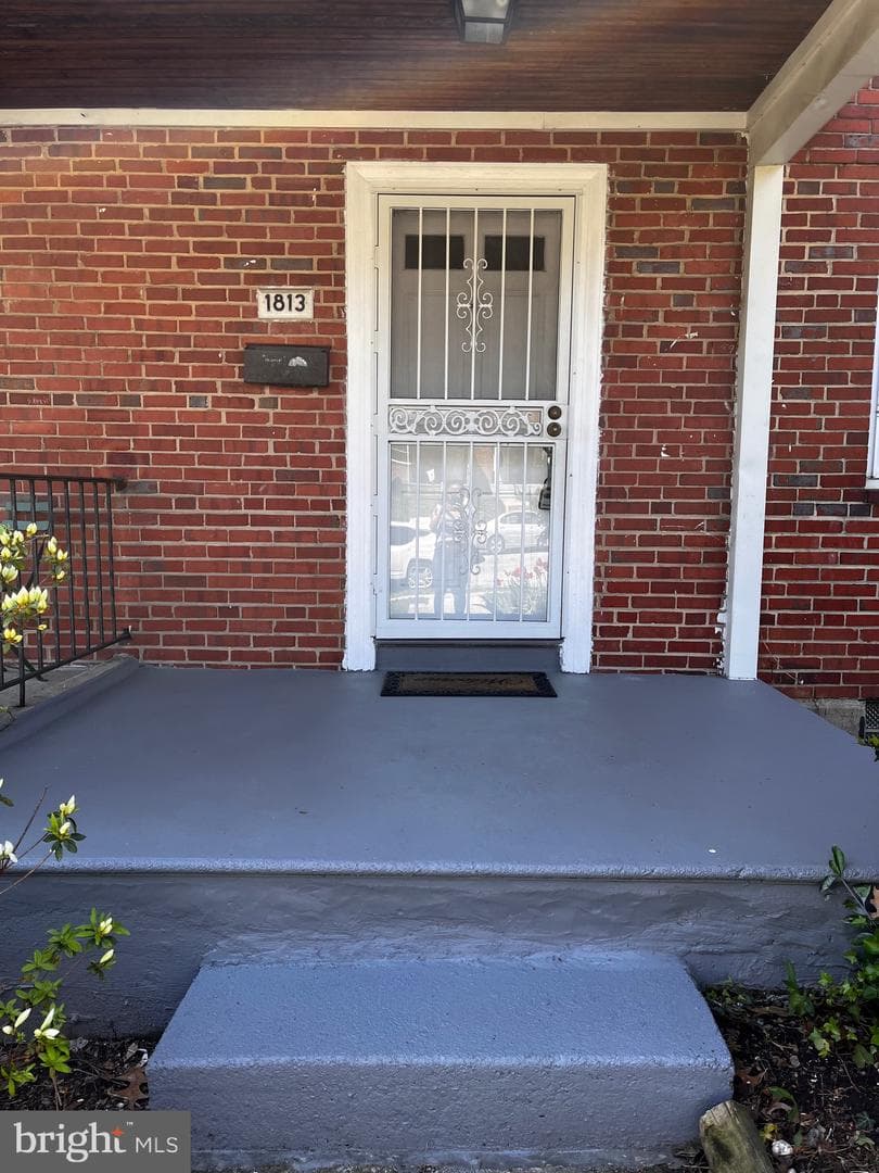 1813 Woodbourne Avenue photo 2